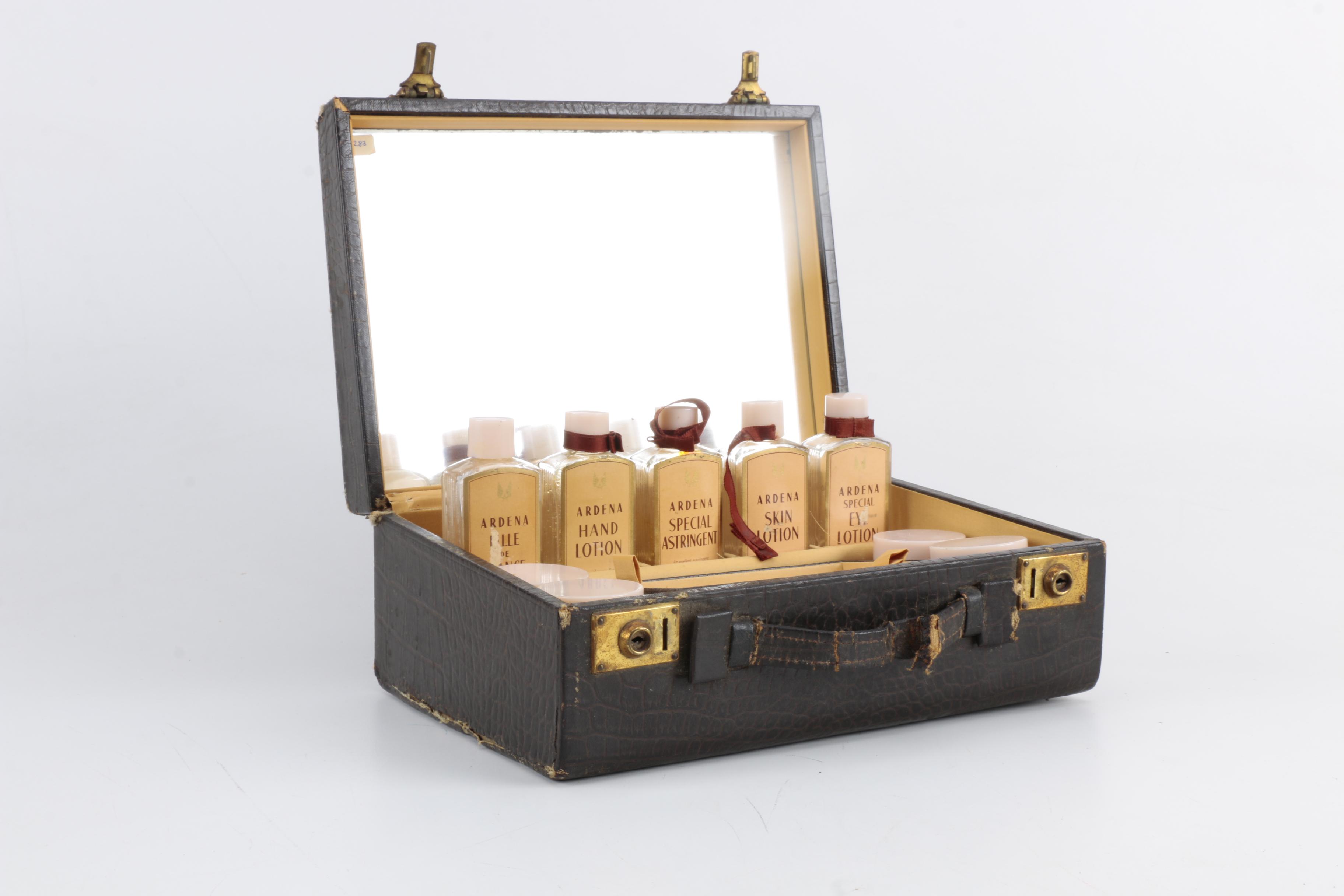 1930s-1940s Elizabeth Arden Beauty Box