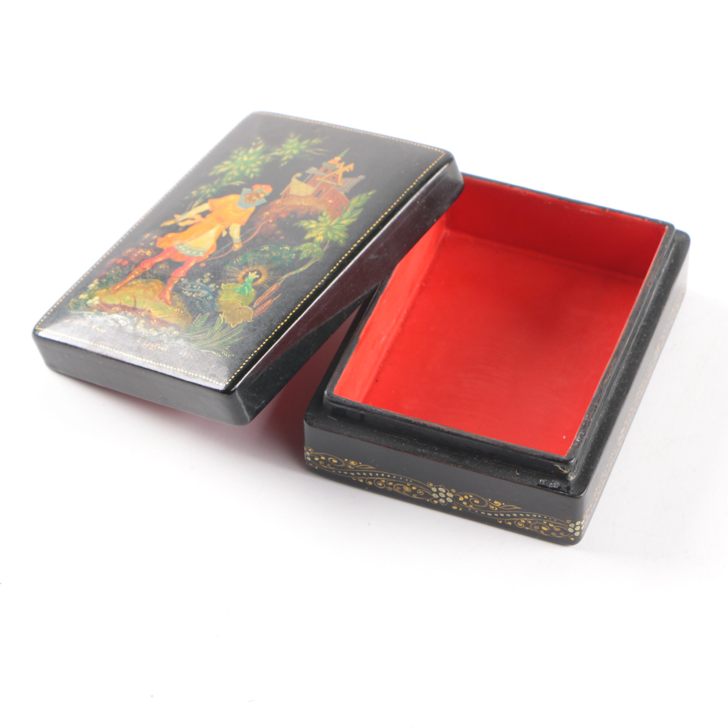 Vintage Soviet Lacquered Palekh Box "The Frog Princess"