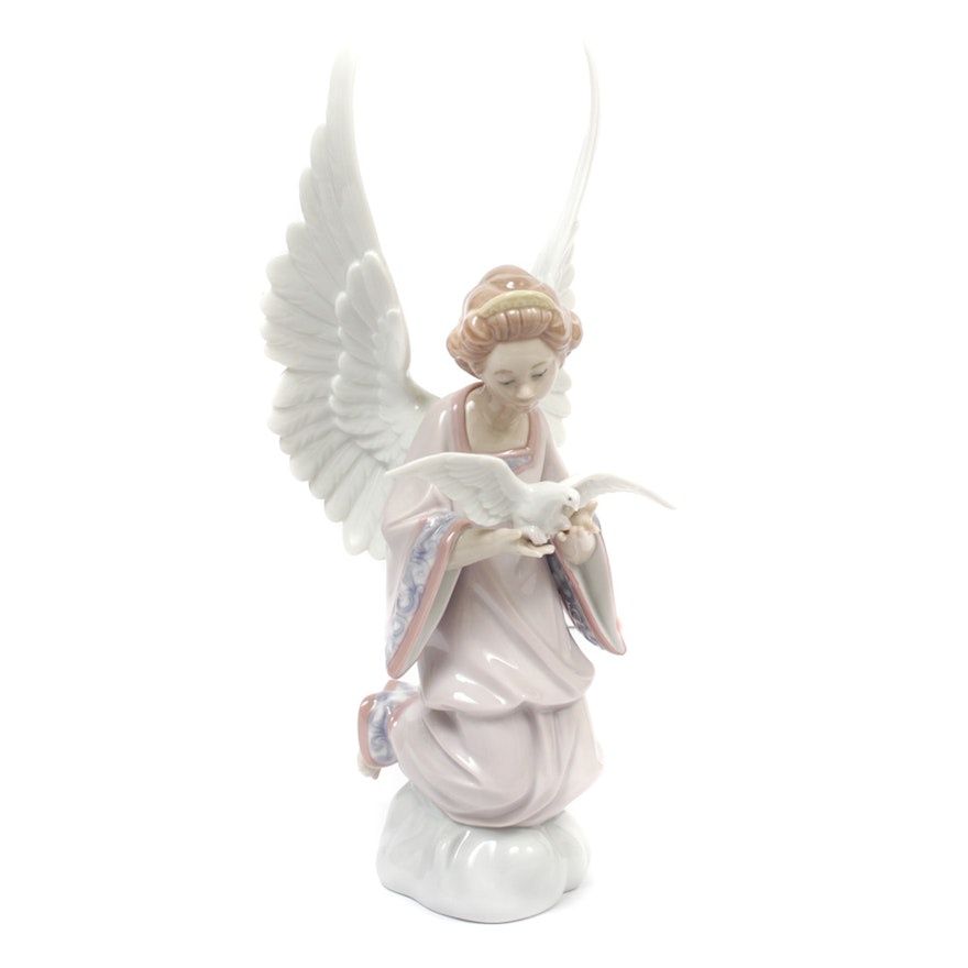 Lladro Figurine "Angel of Peace"