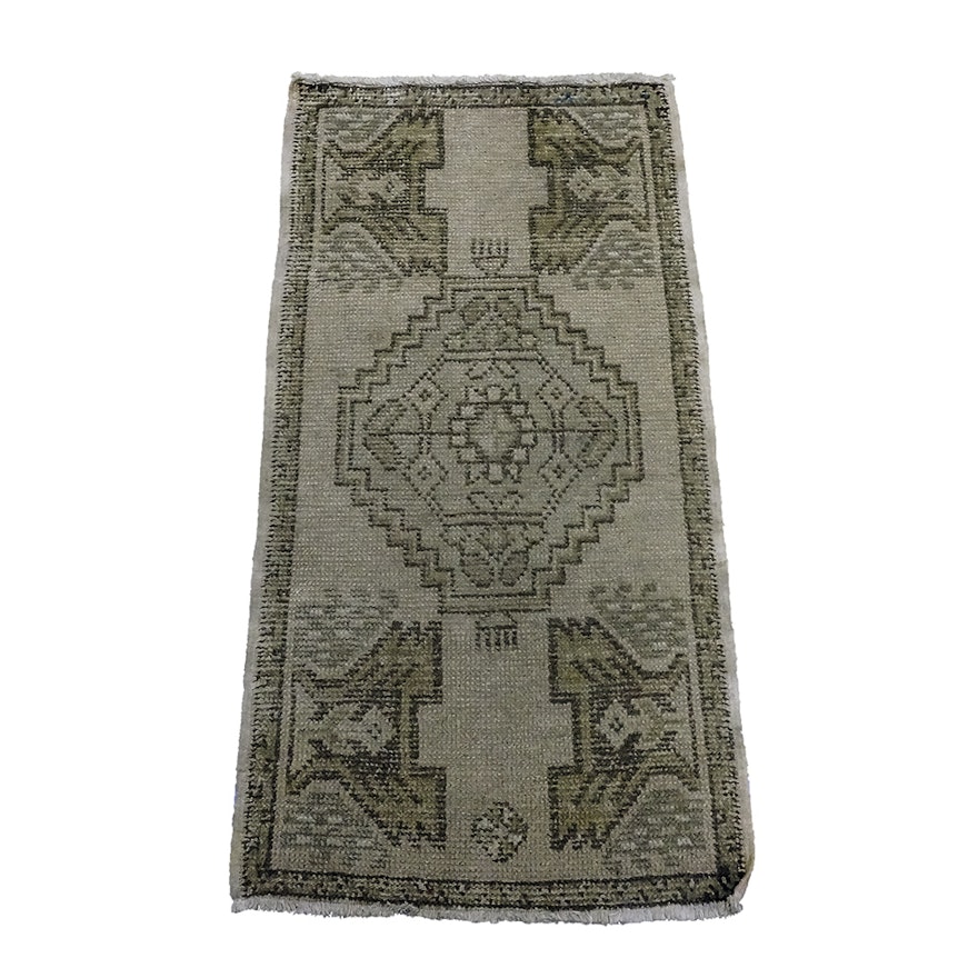 Handwoven Turkish Kula Style Wool Mat