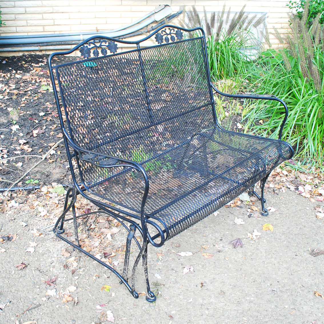 Black Iron Glider Loveseat EBTH