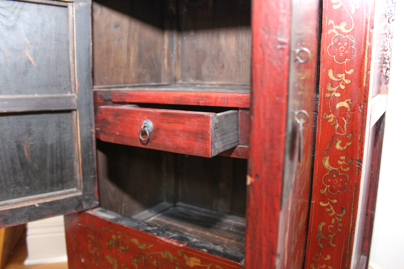 Chinoiserie Red Lacquered Cabinet