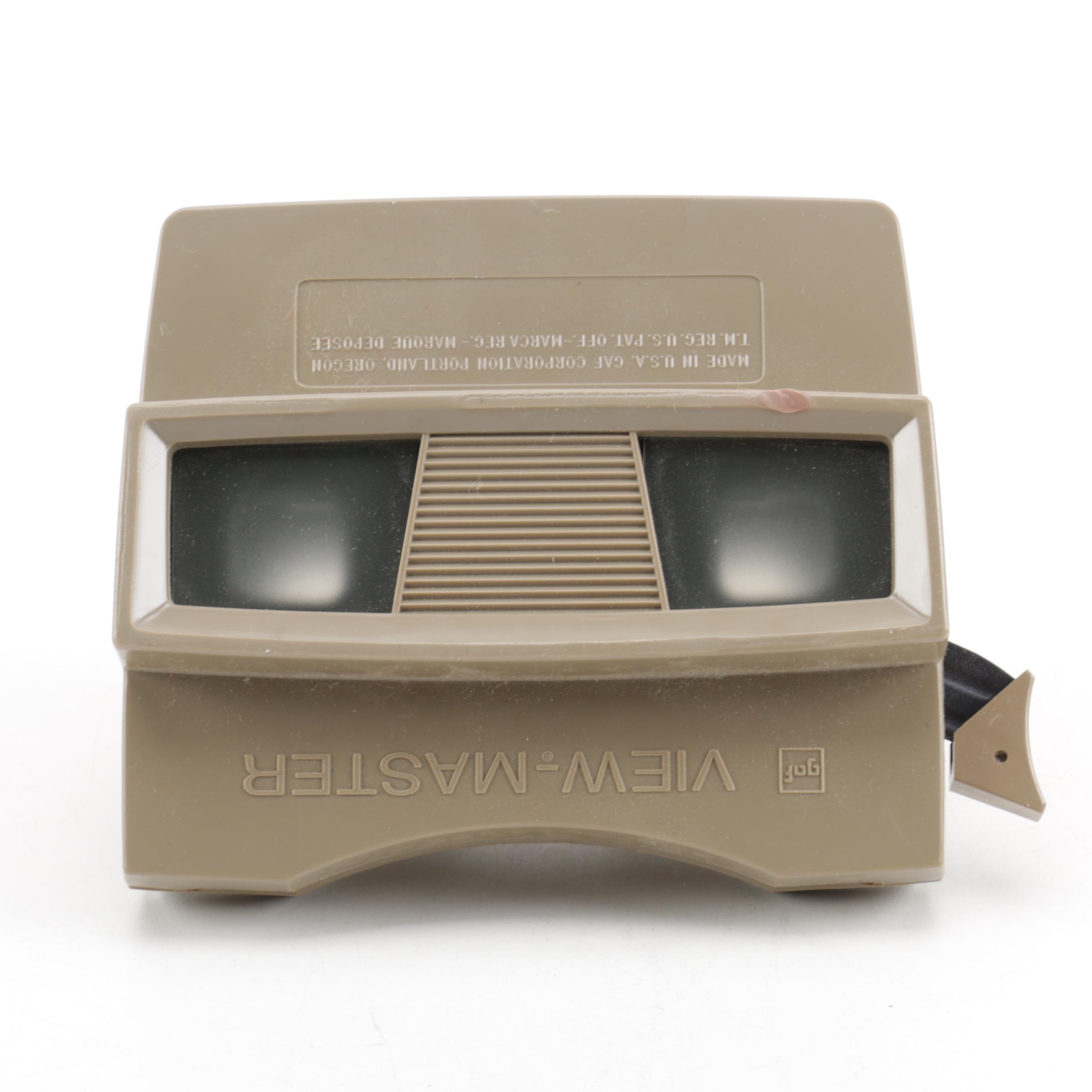 Gaf View-Master Projector and Accessories