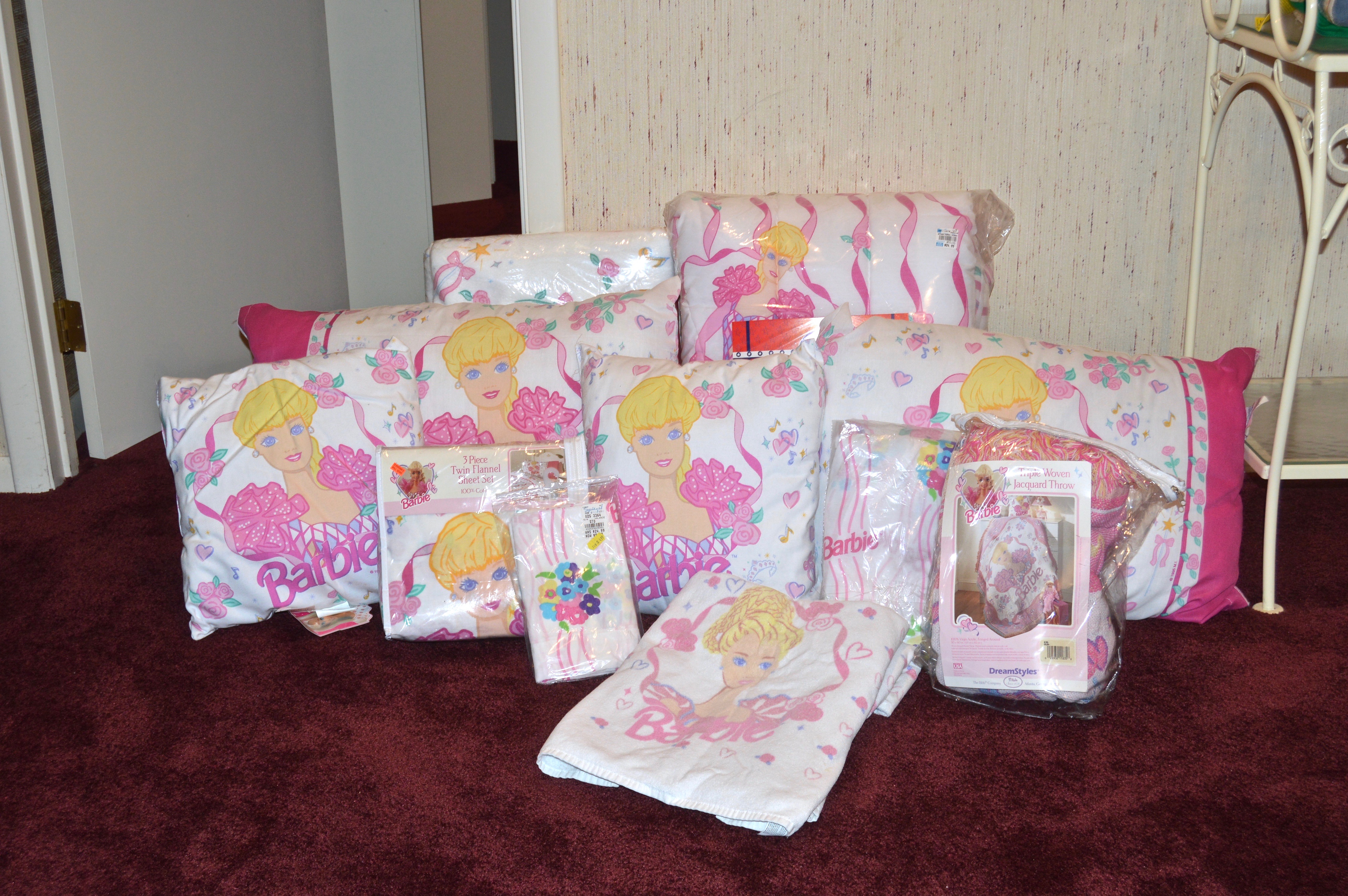Barbie Twin Bedding Set and Bath Linens