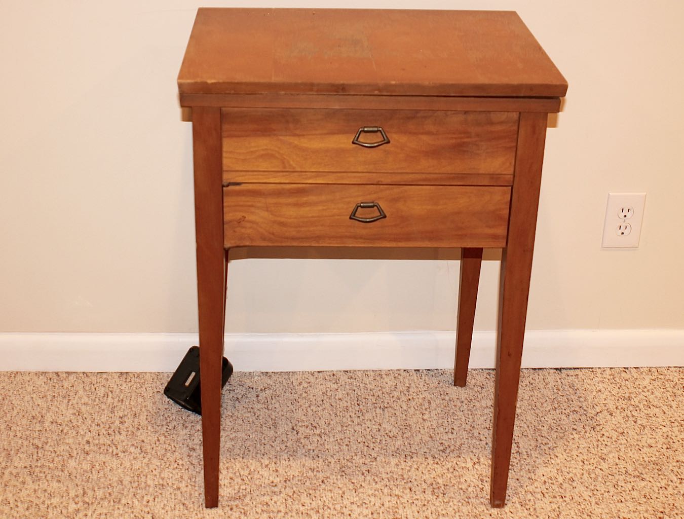 Sears Kenmore Vintage Sewing Machine in Wood Cabinet