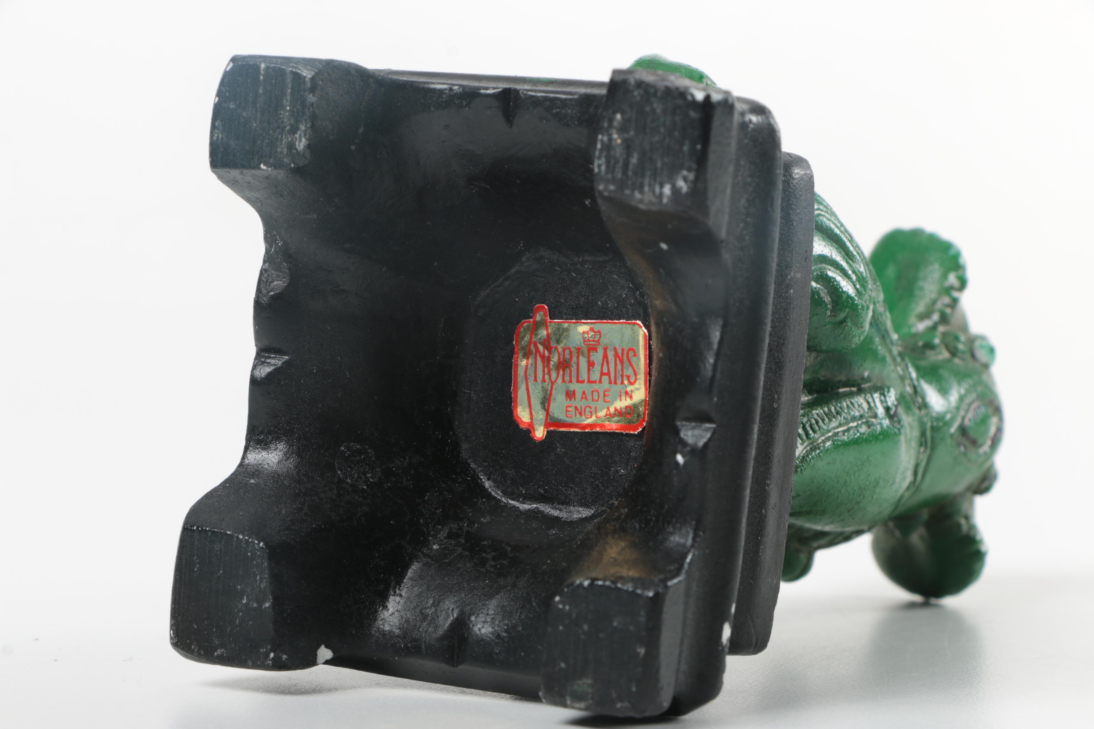 Green Guardian Lion Figurines on Black Bases