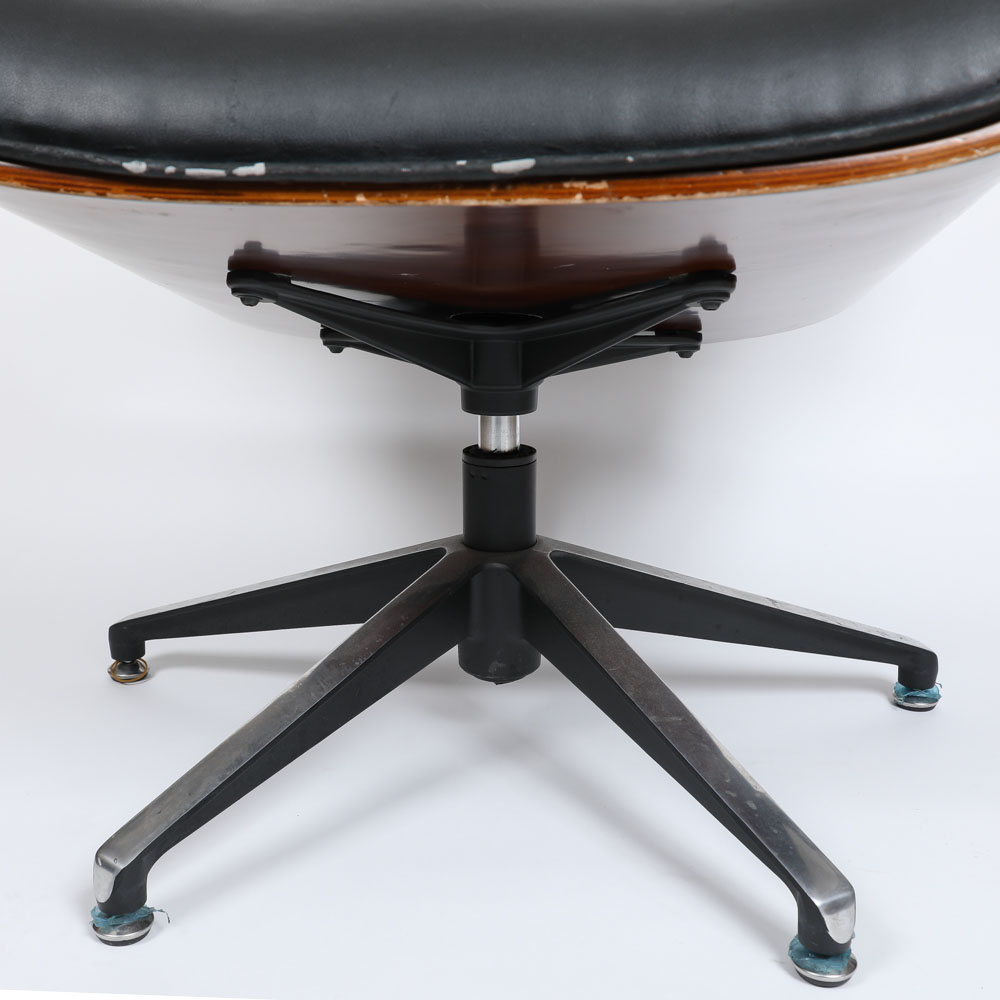 Modern Bentwood And Leather Eames Style Lounger