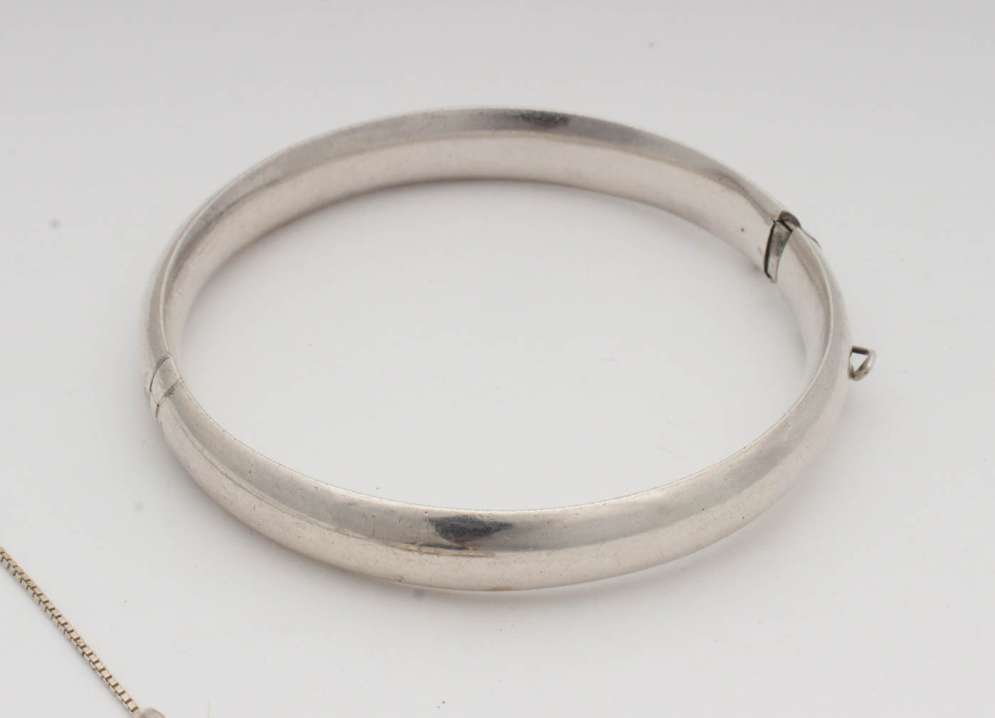 Sterling Silver Hinged Bangle and Pendant Necklace