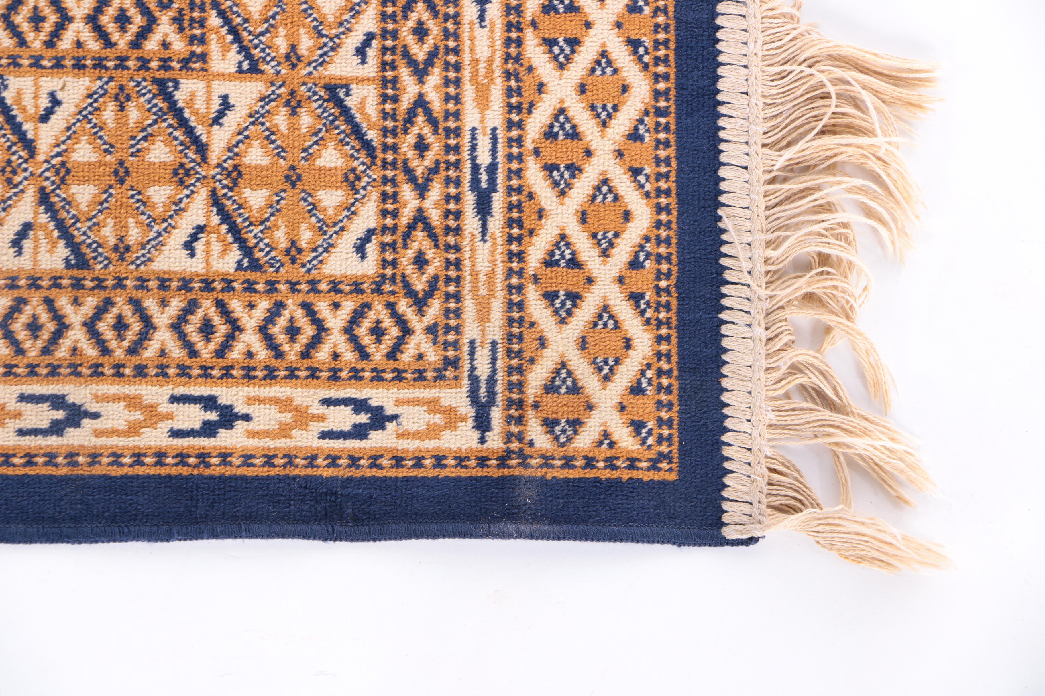 Power-Loomed Turkmen Style Accent Rug