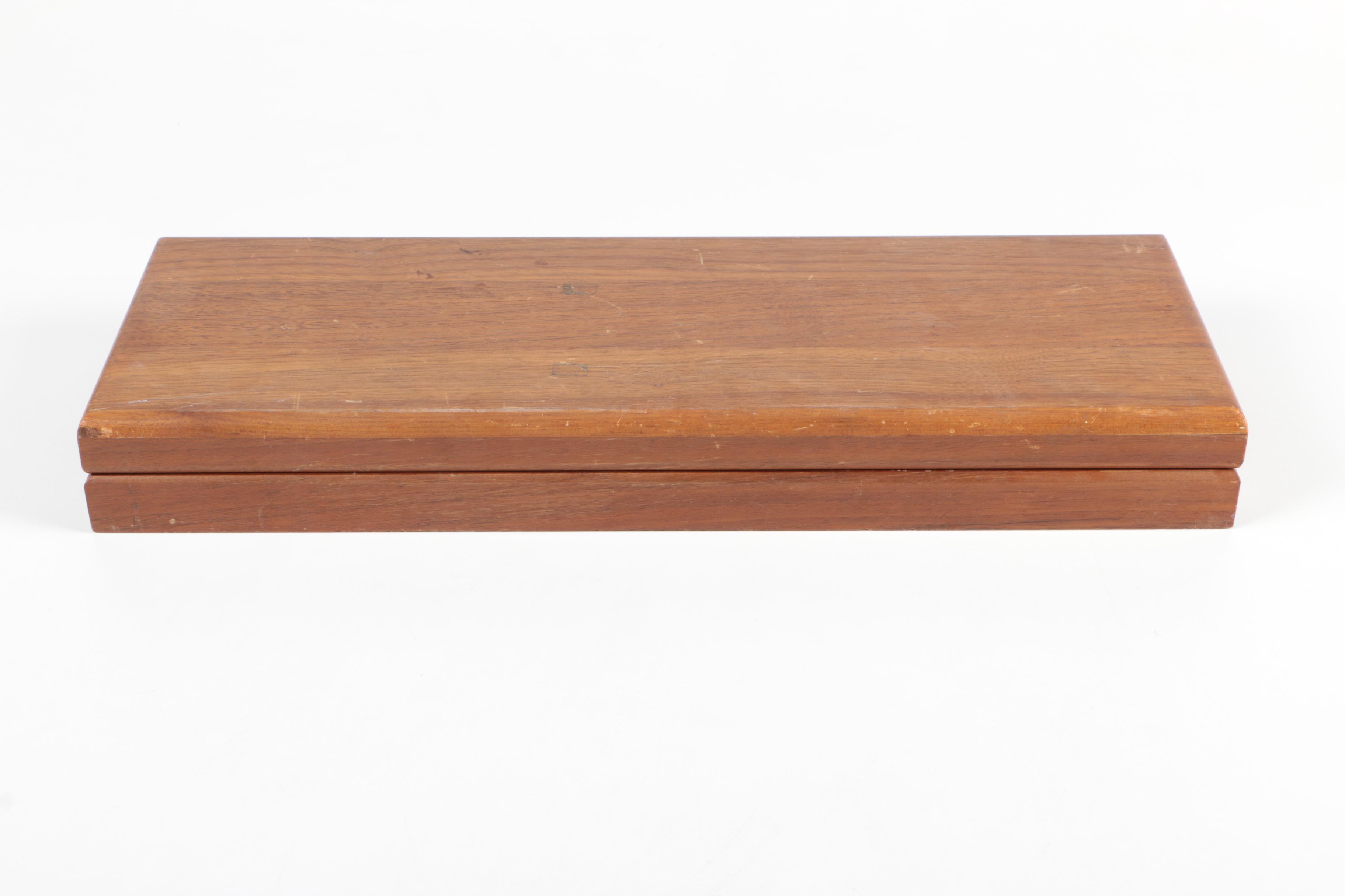 Carvel Hall Carving Set