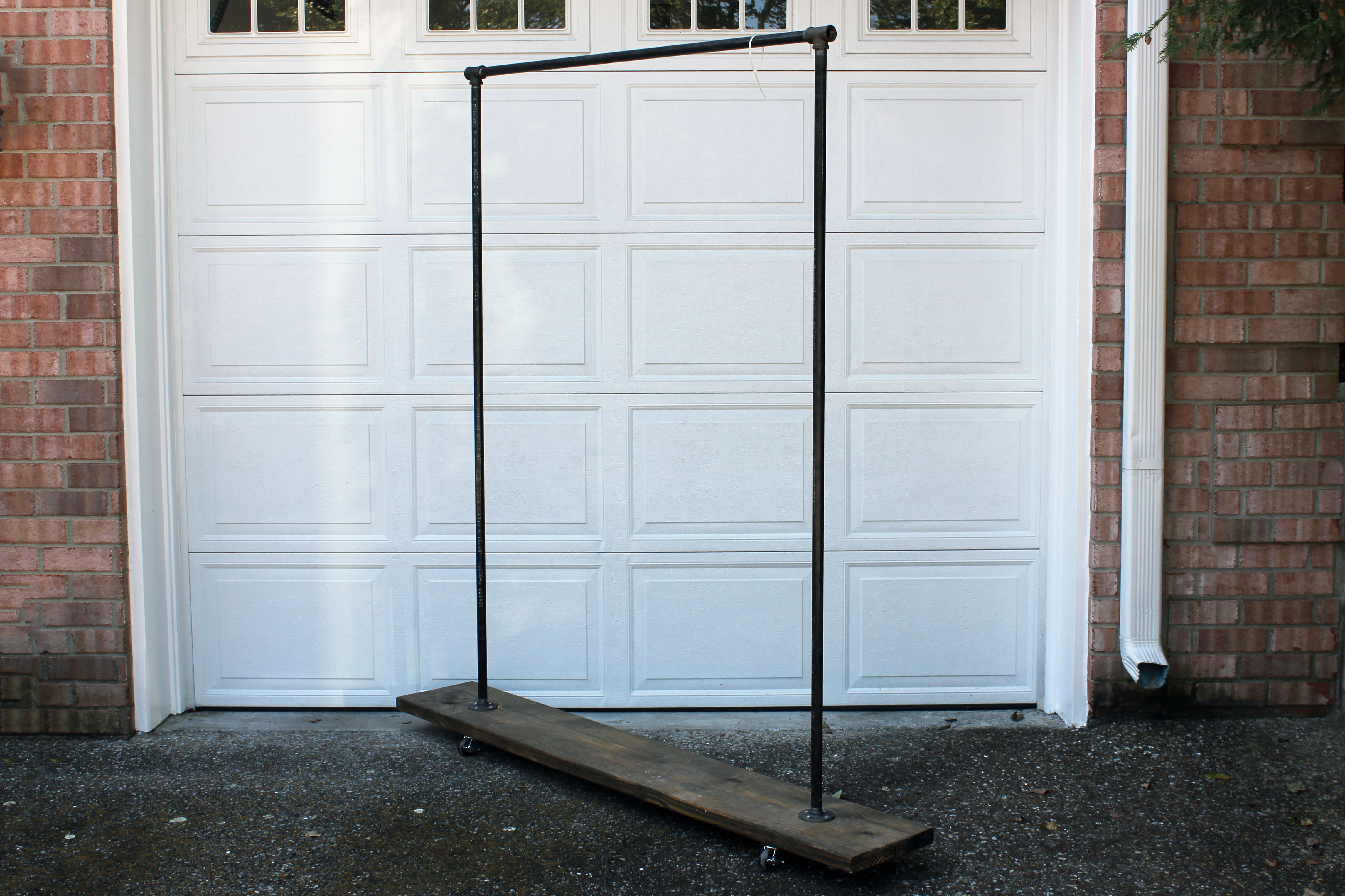 Metal Pipe Clothing Rack