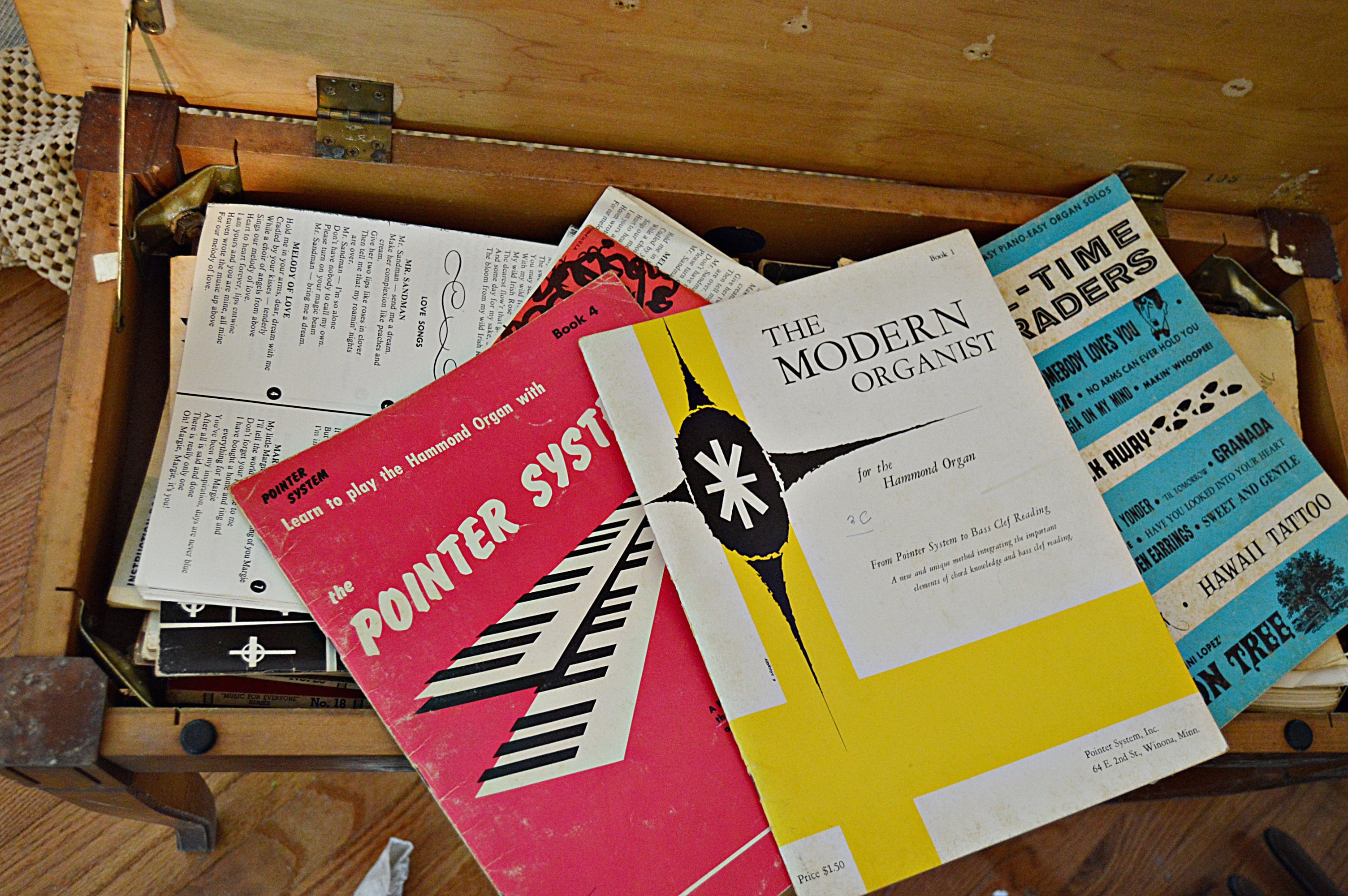 Hammond Console Organ and Bench