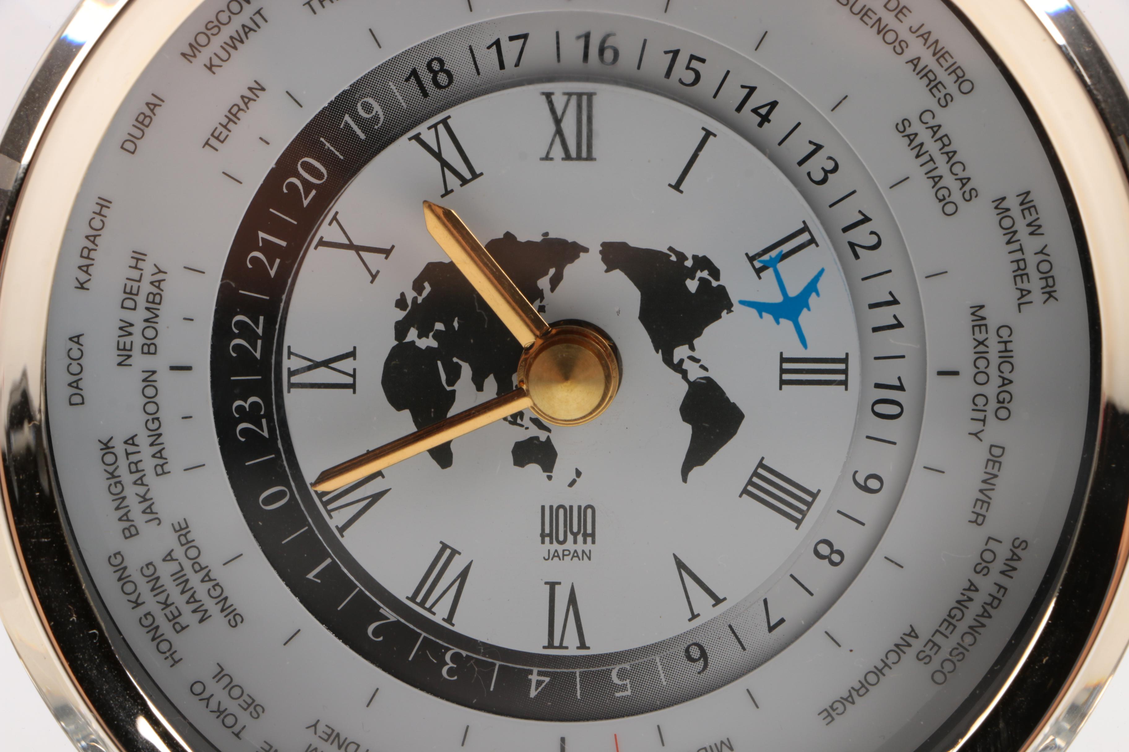 Modern Hoya Museum Crystal Clock