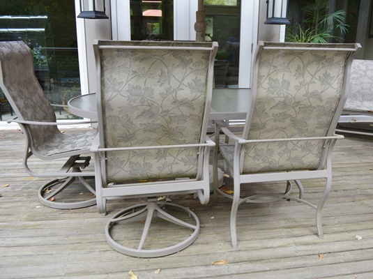 Carter Grandle "Avalon" Patio Dining Set With Umbrella