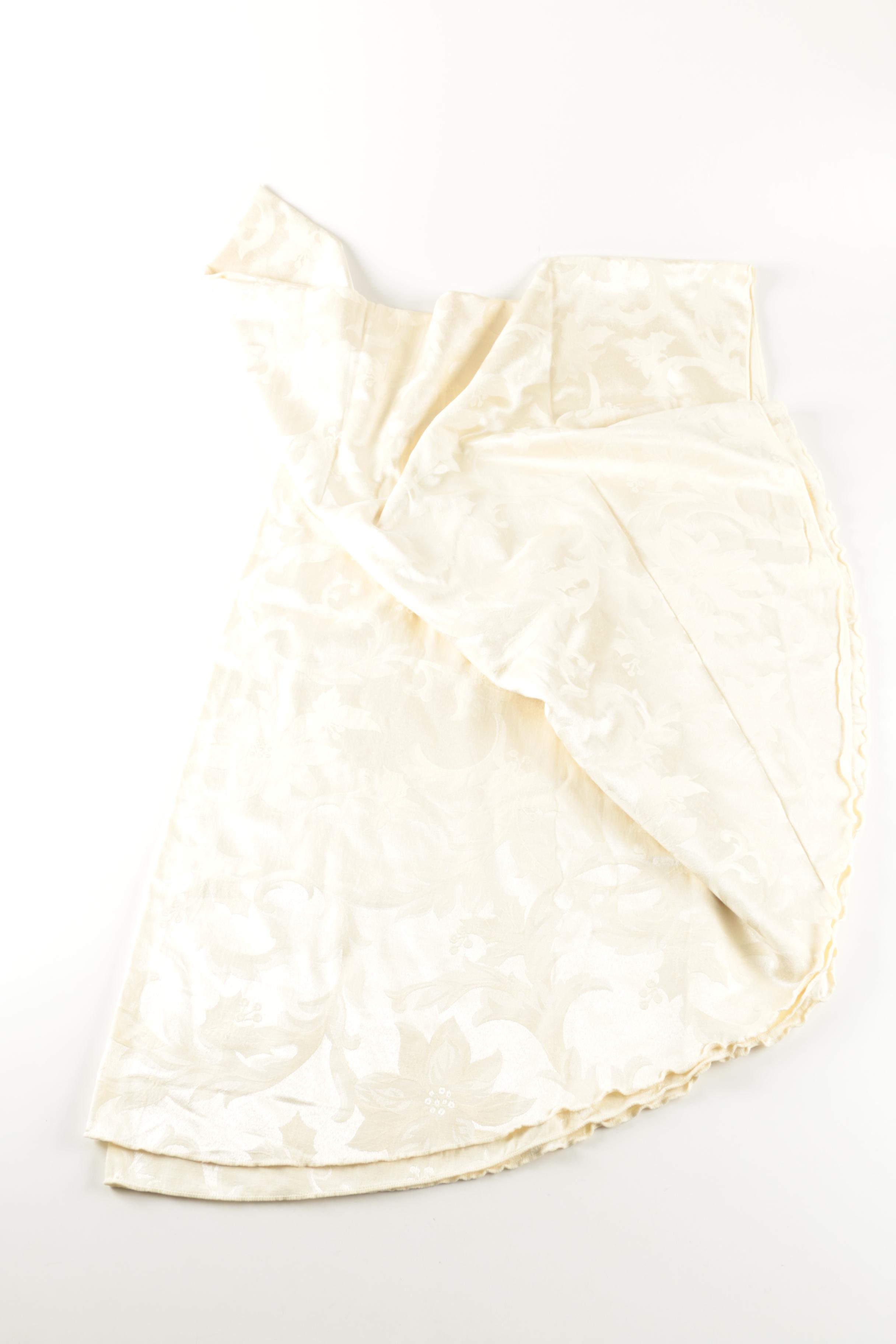 Assorted Table Linens