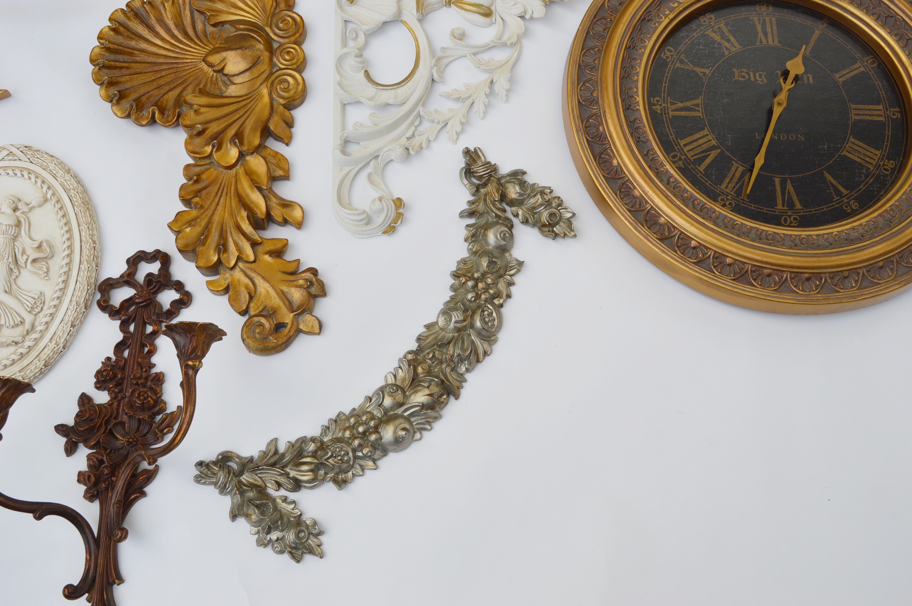 Home Decor Plaster and Wood Wall Shelves and Decor