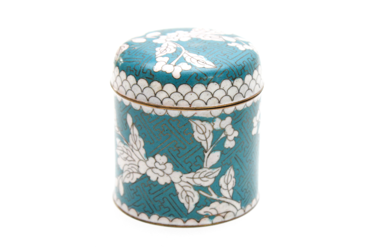 Chinese Cloisonné Smoking Set in Lotus Pattern