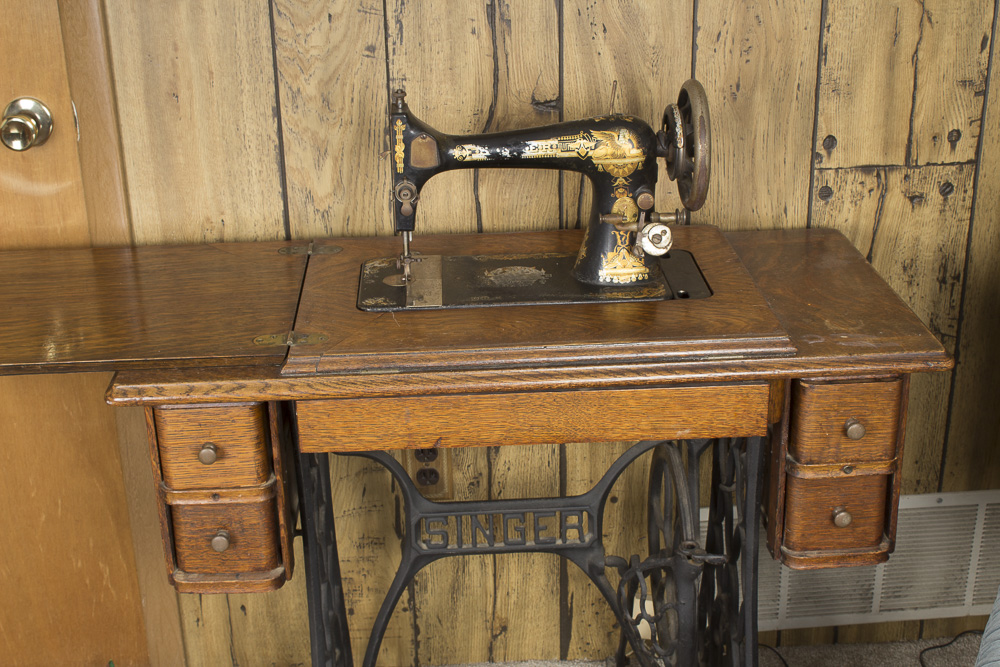Semi-Antique Singer Sewing Machine and Treadle Table