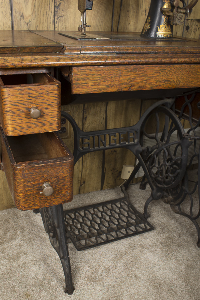 Semi-Antique Singer Sewing Machine and Treadle Table