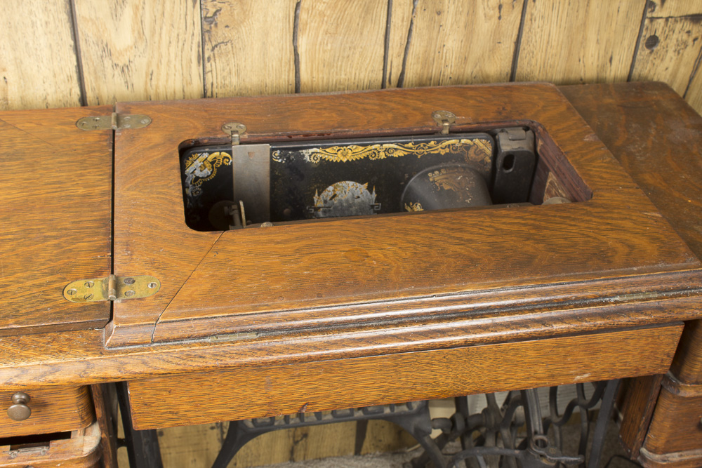 Semi-Antique Singer Sewing Machine and Treadle Table
