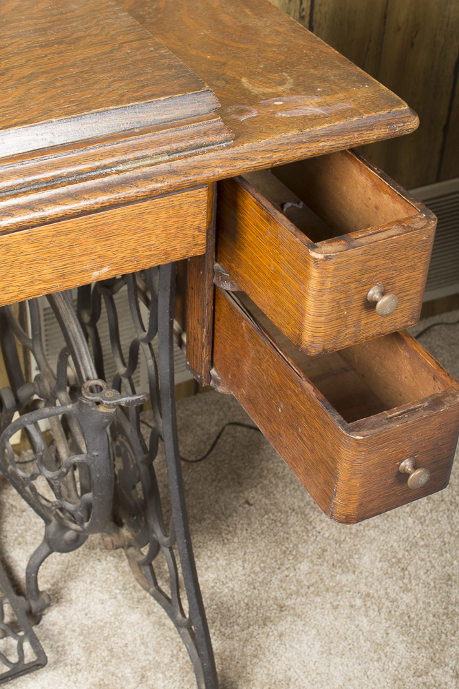 Semi-Antique Singer Sewing Machine and Treadle Table