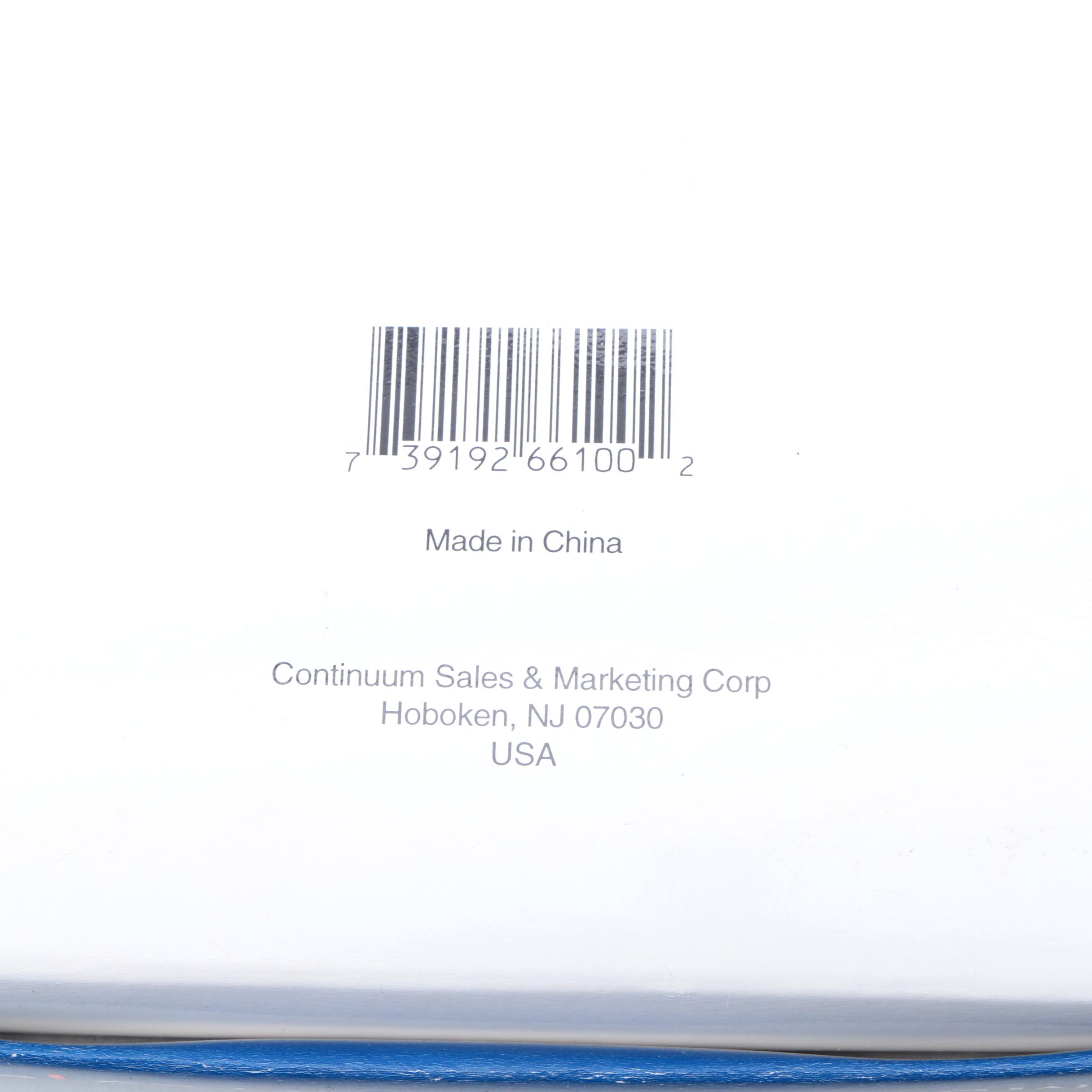 Hall's Dutch Oven and Monterey Jumbo Steak Knives