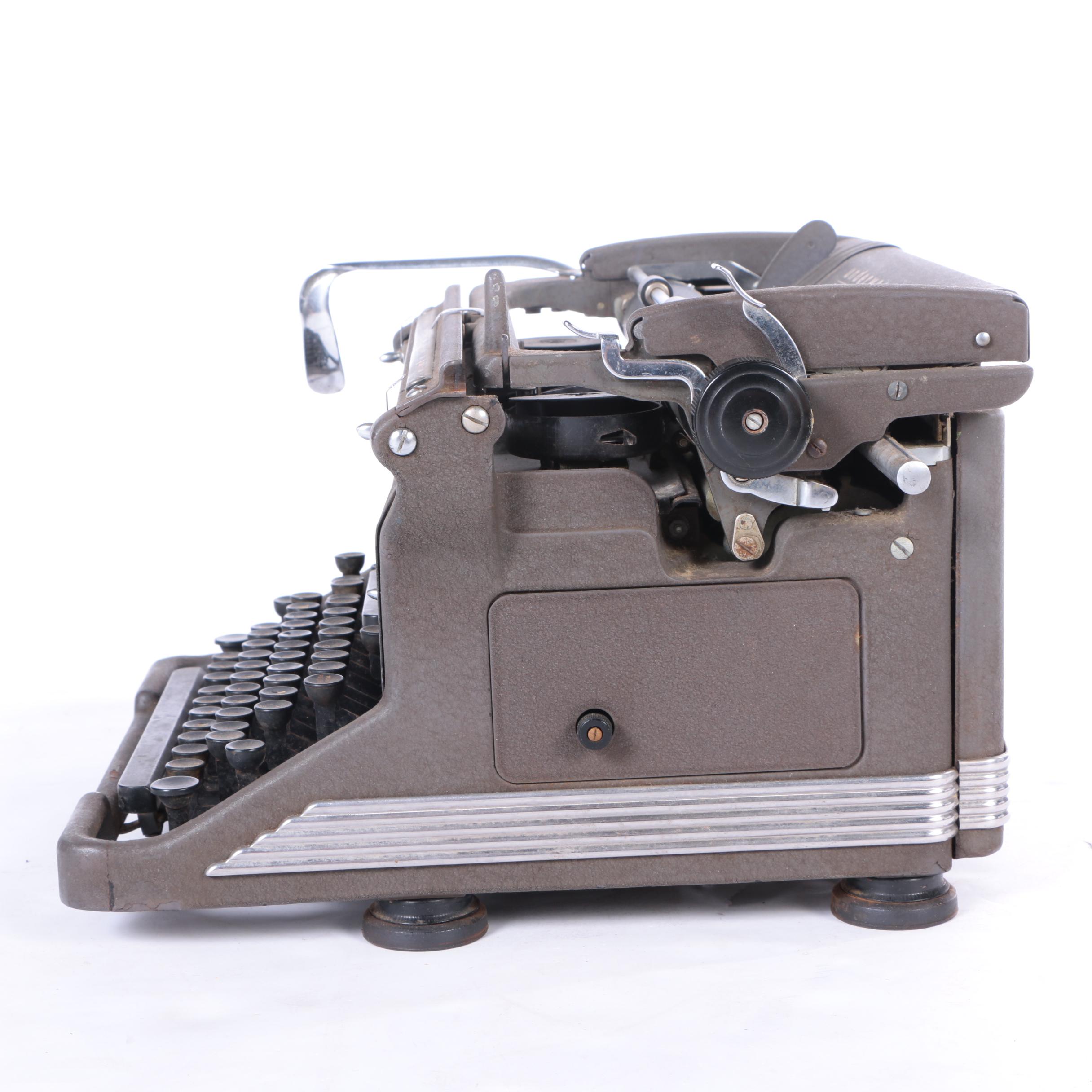 Vintage Underwood Typewriter