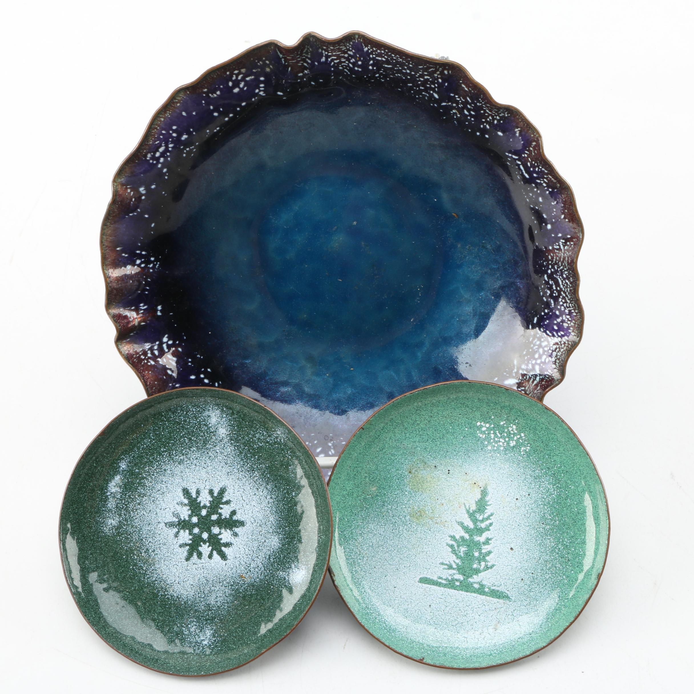 Pair of Metal Enameled Seasonal Decor Plates