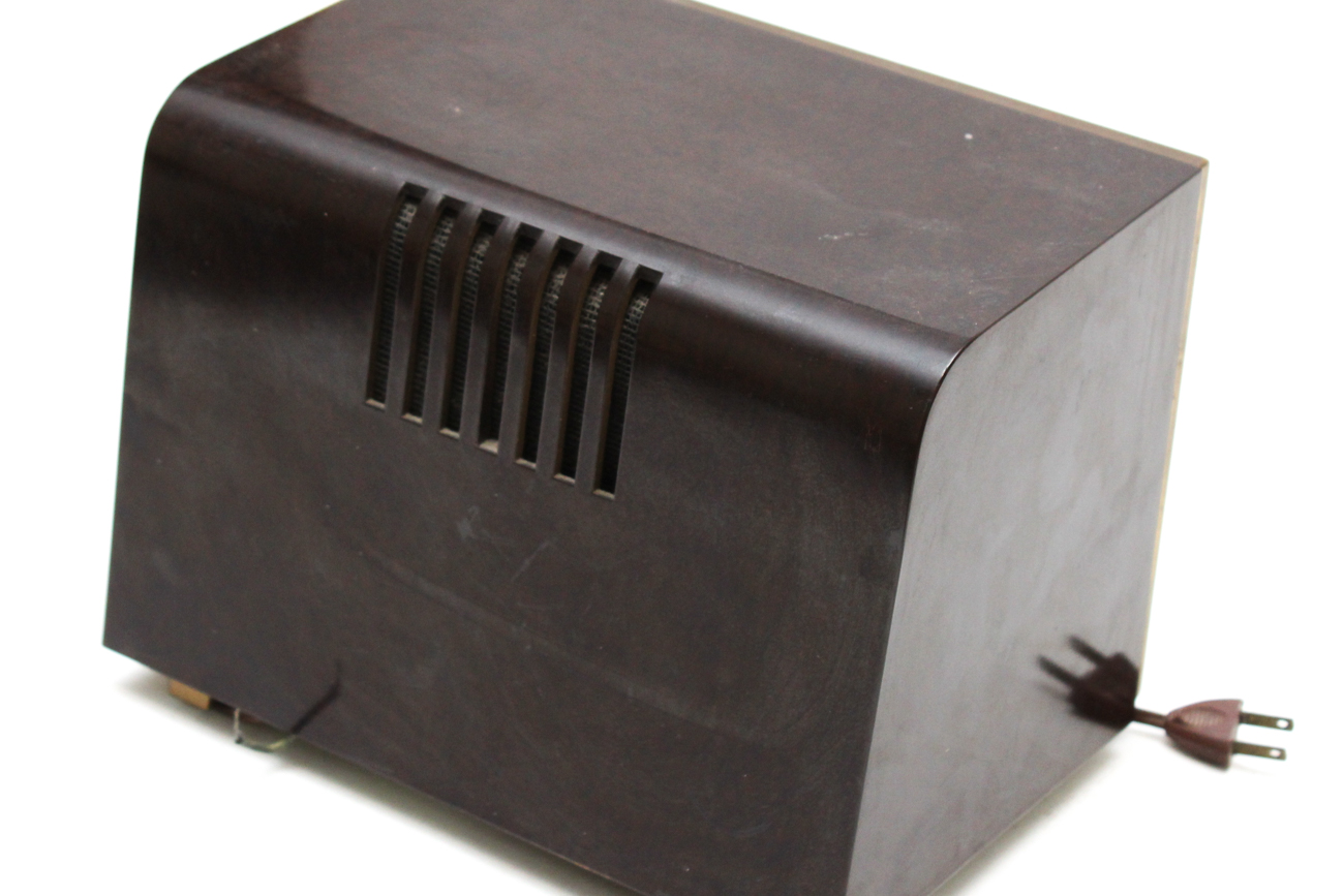 Vintage RCA Victor Radio