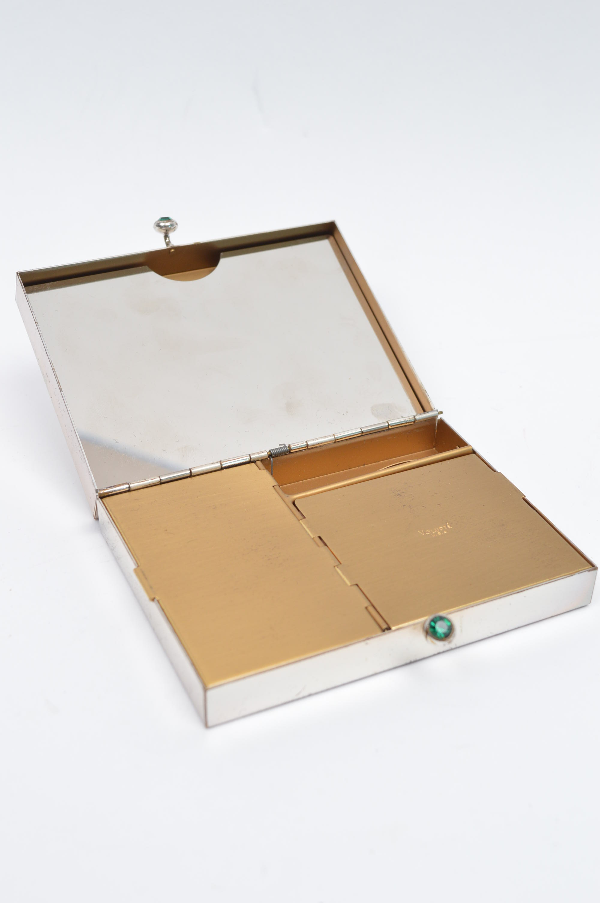 Volupte Compact Case with Carrier