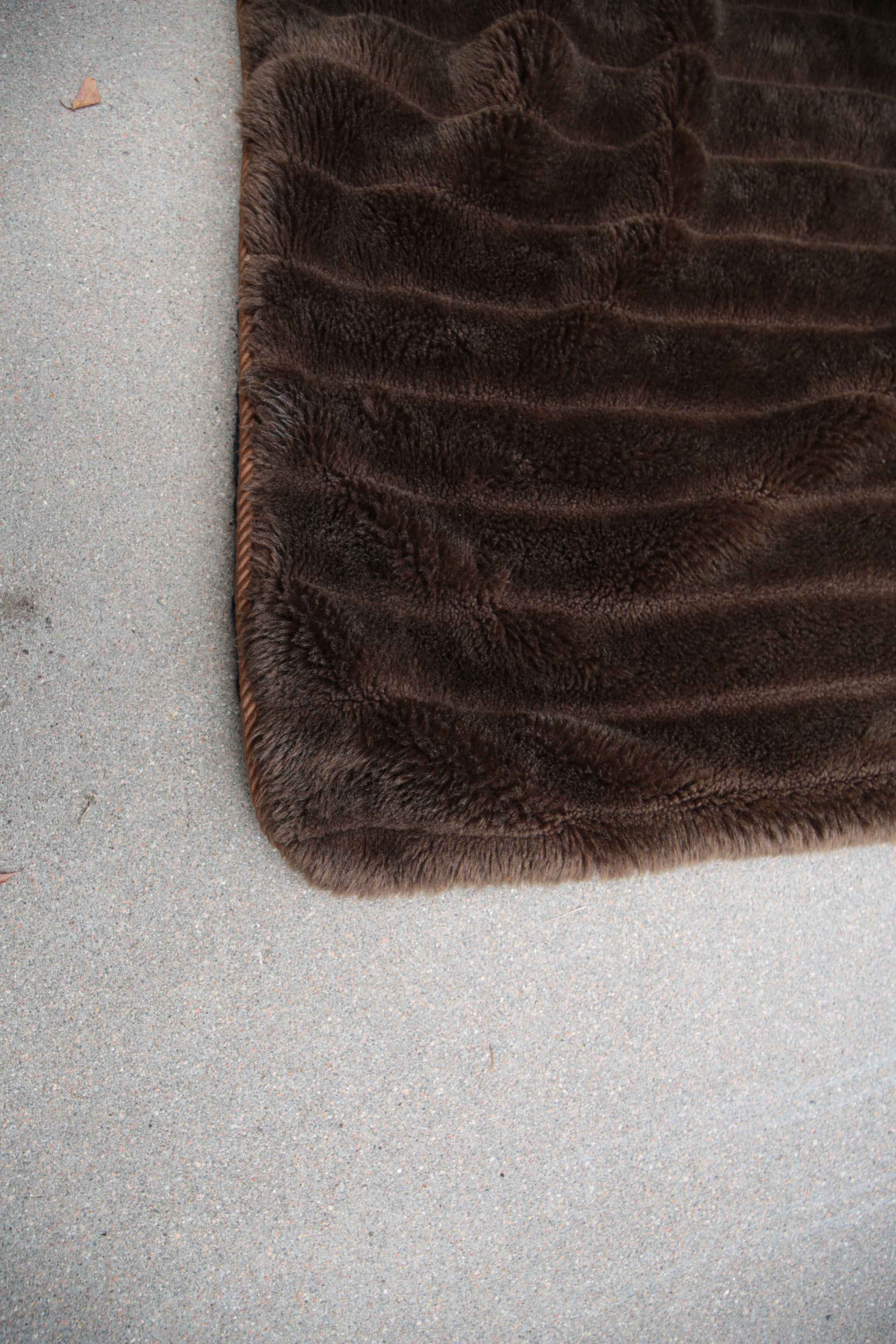 Reversible Faux Fur Throw