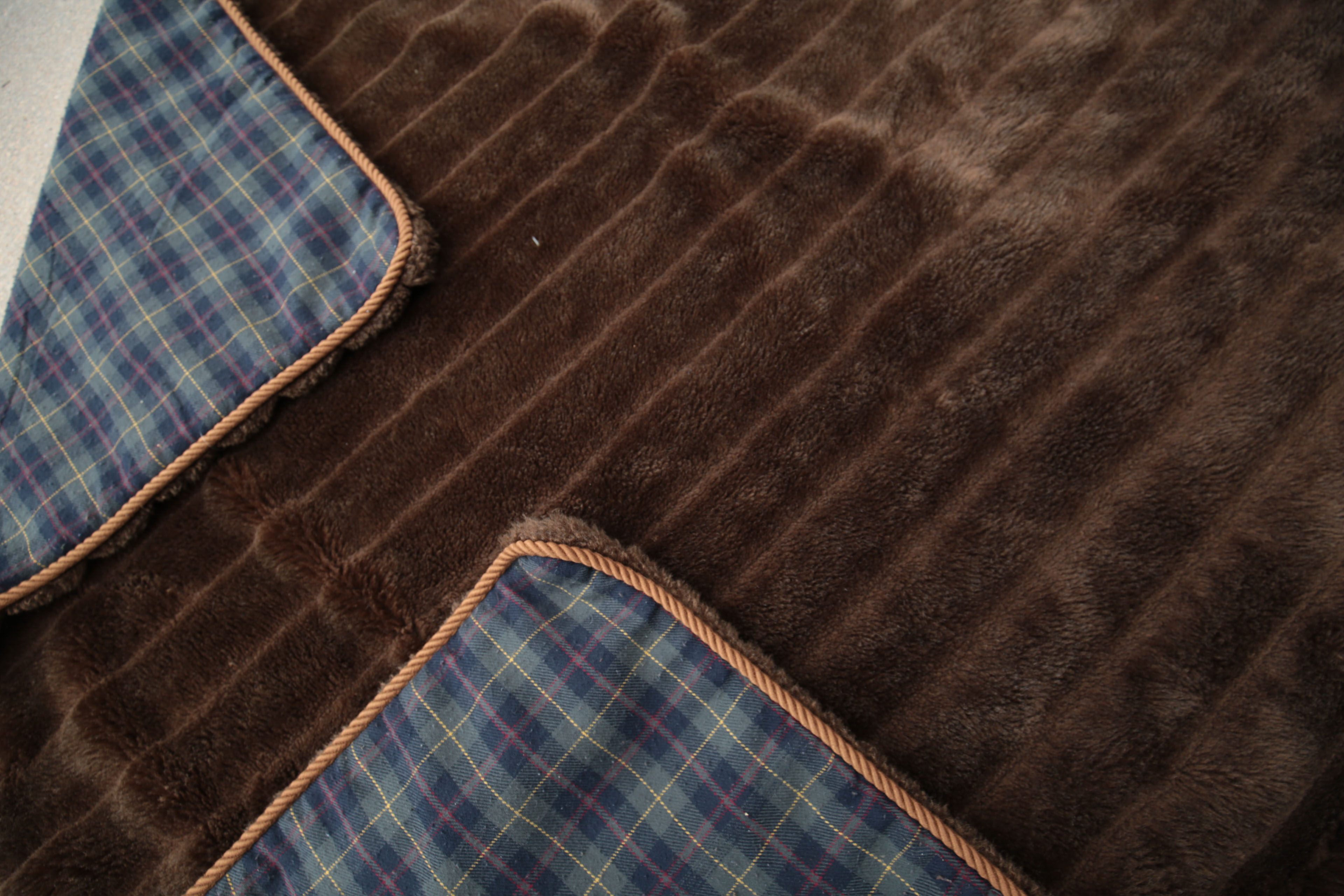 Reversible Faux Fur Throw