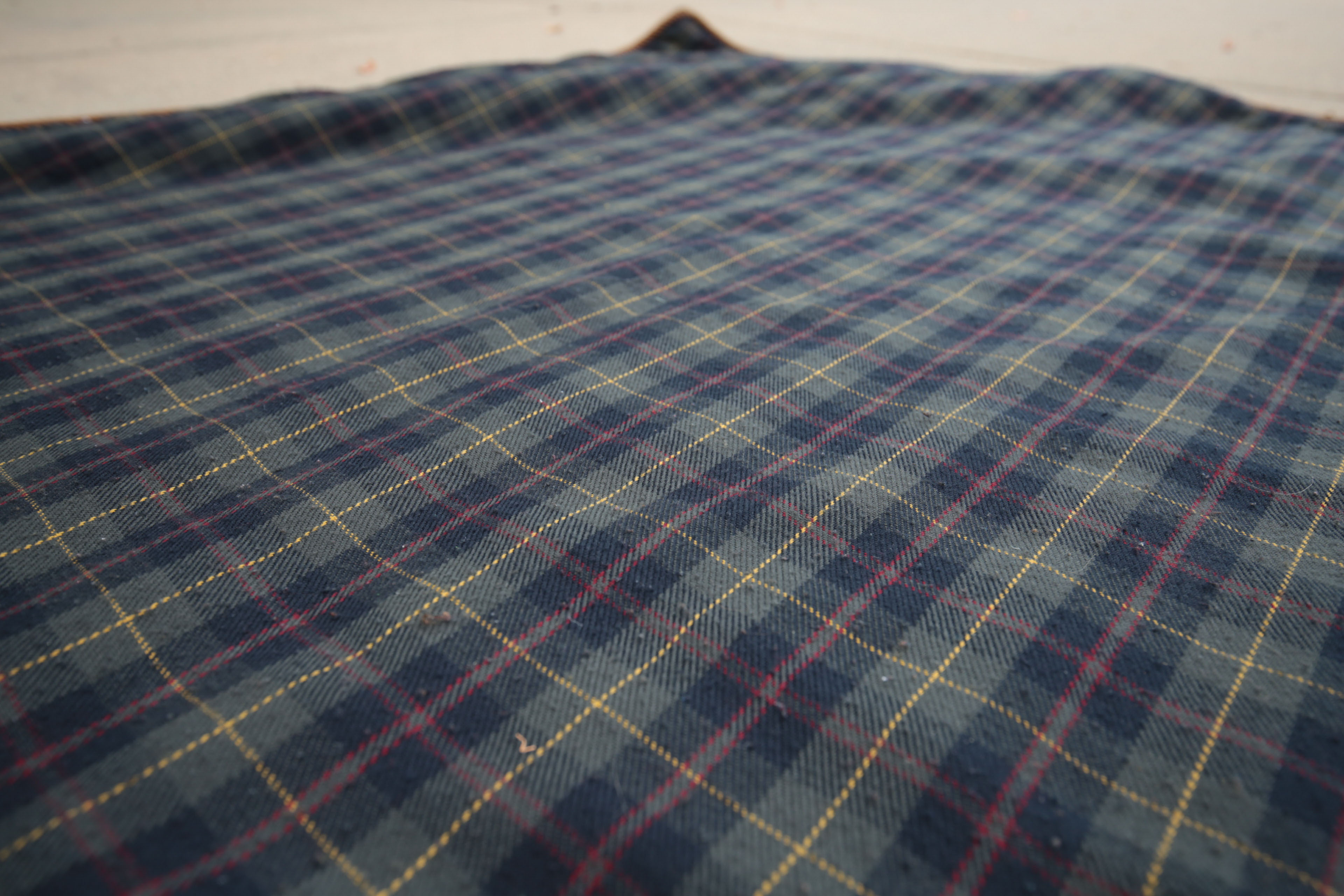 Reversible Faux Fur Throw