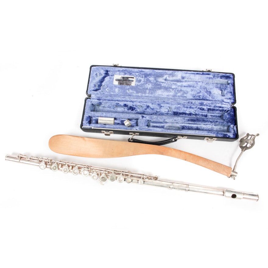 Vintage Gemeinhardt M2 Flute, Case and Lyre