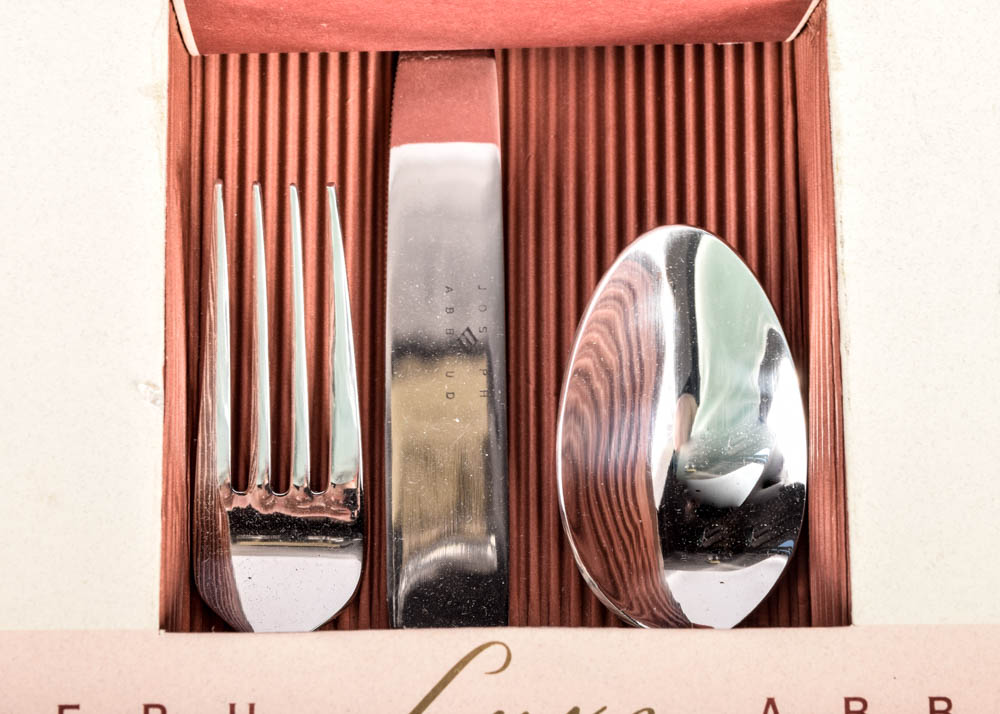 Wallace Flatware Chest and Joseph Abboud Stainless Flatware