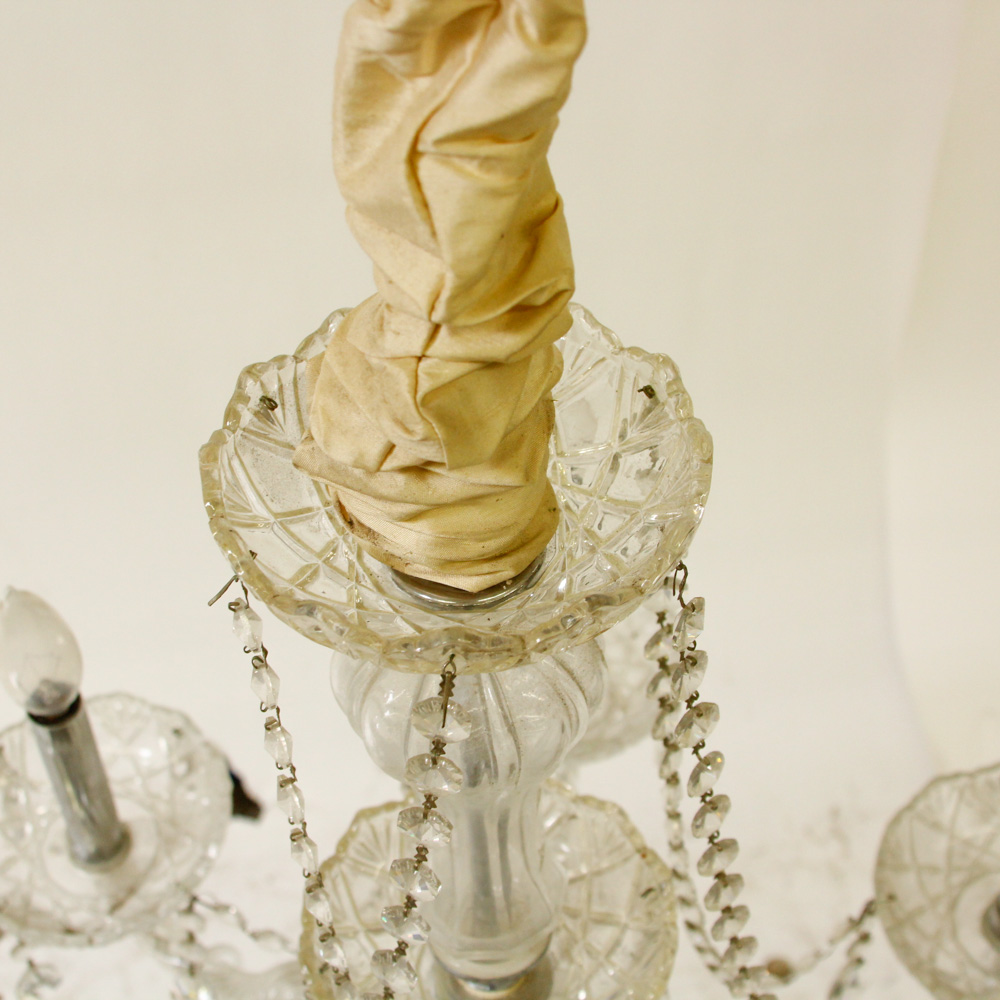 Traditional Style Glass Chandelier