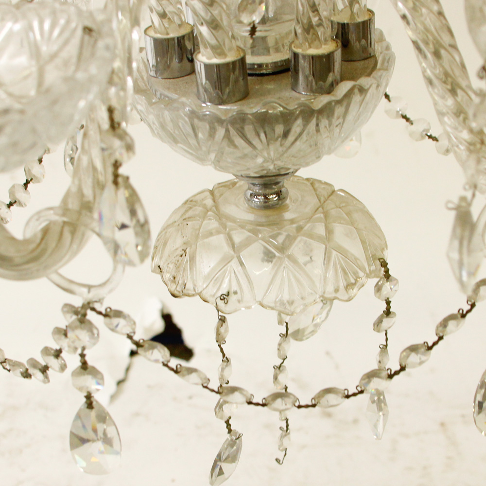Traditional Style Glass Chandelier