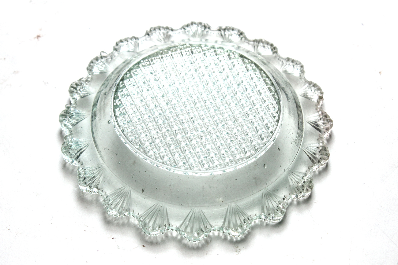 Antique Early Pressed Glass Plate In Light Green By Boston and Sandwich Company