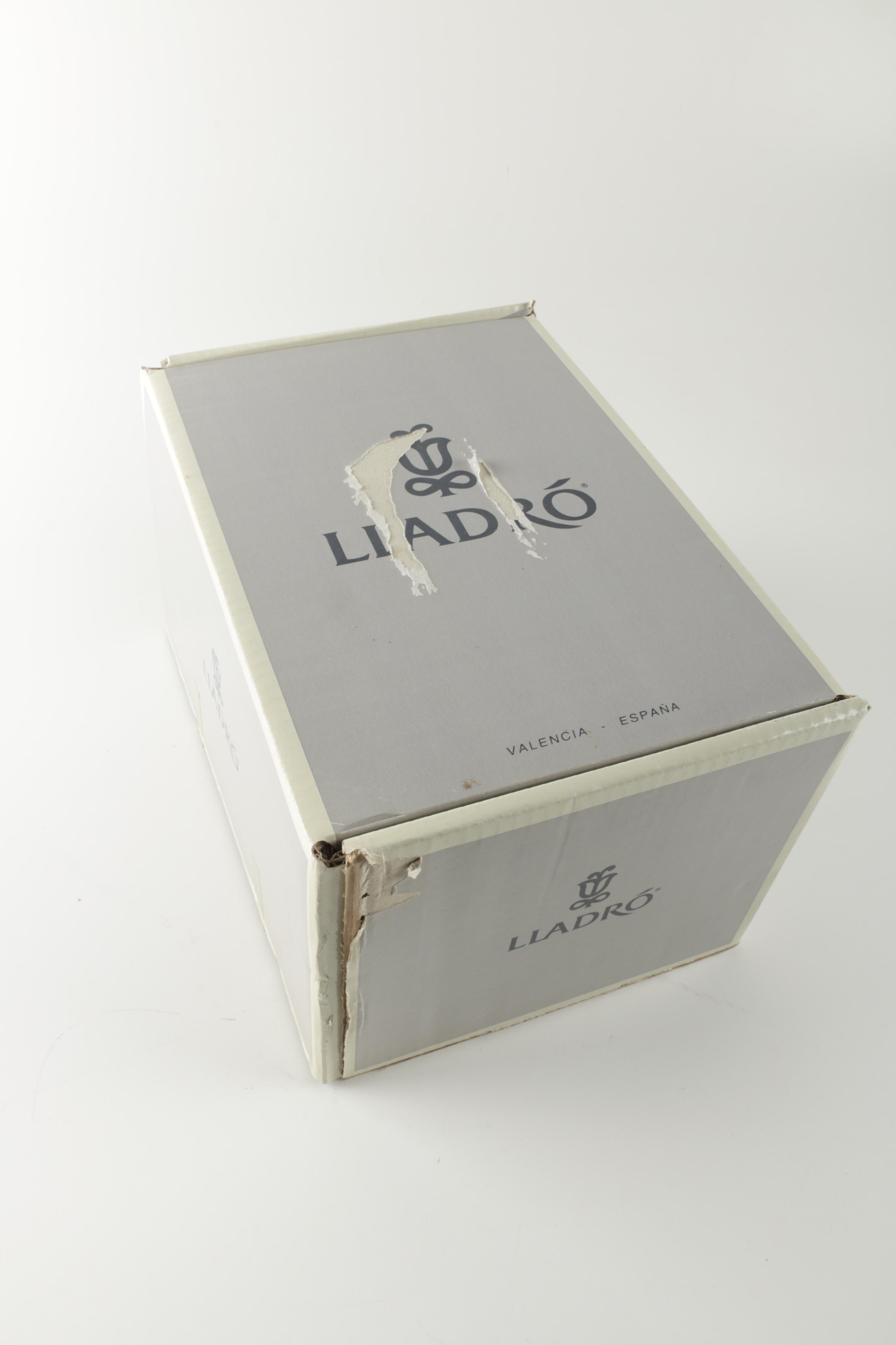 Lladró "Now and Forever" Figurine