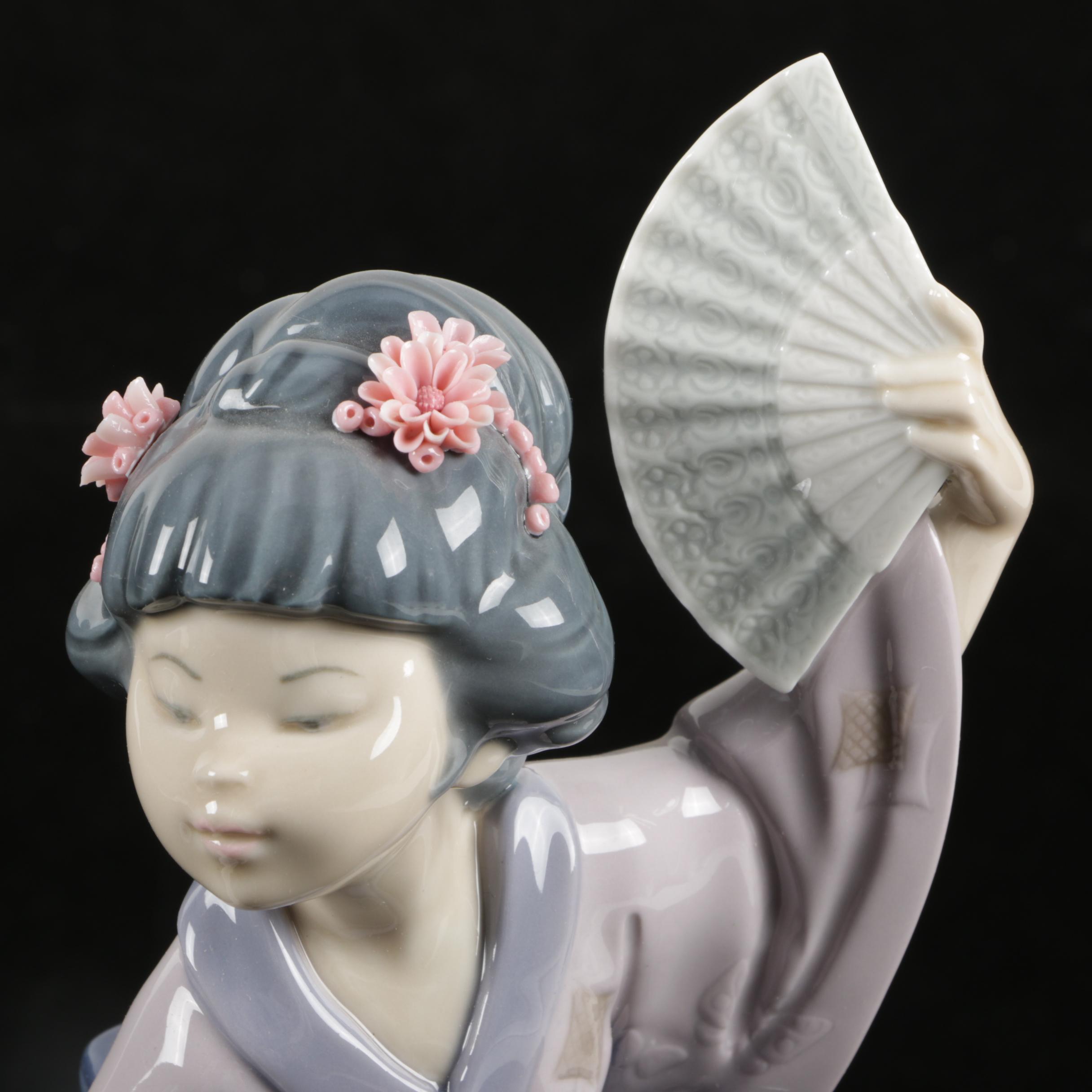 Lladró "Japanese with Fan" Porcelain Figurine