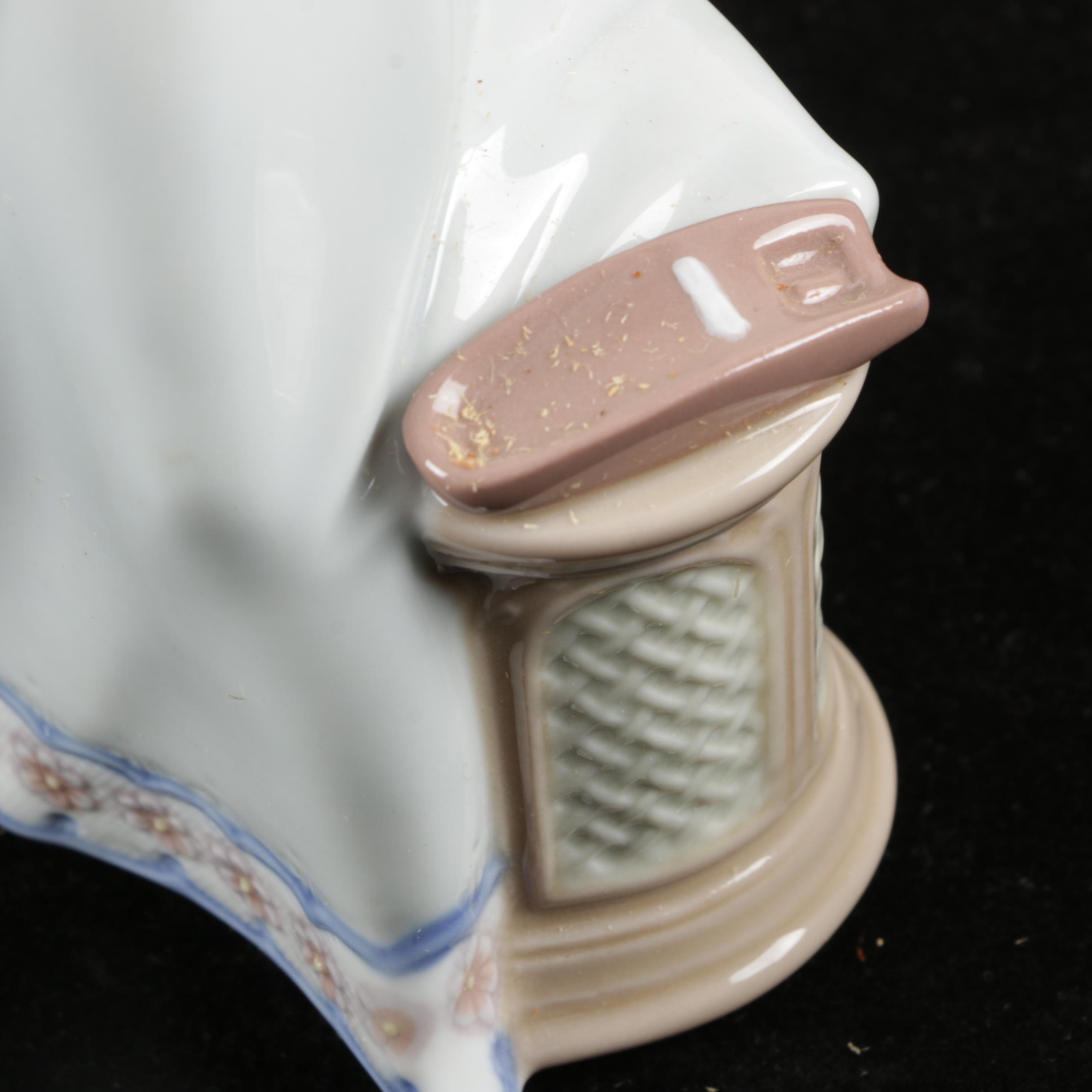 Lladró "Calling a Friend" Figurine