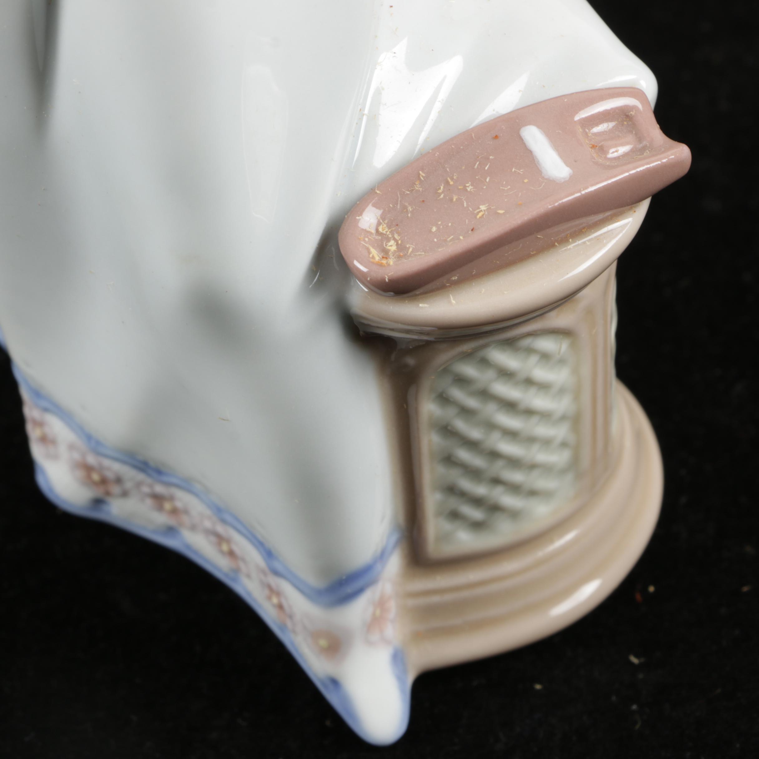 Lladró "Calling a Friend" Figurine