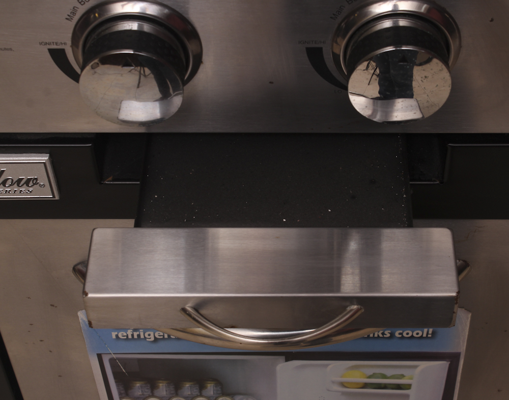 Charmglow Gourmet Series Mini Fridge/Range