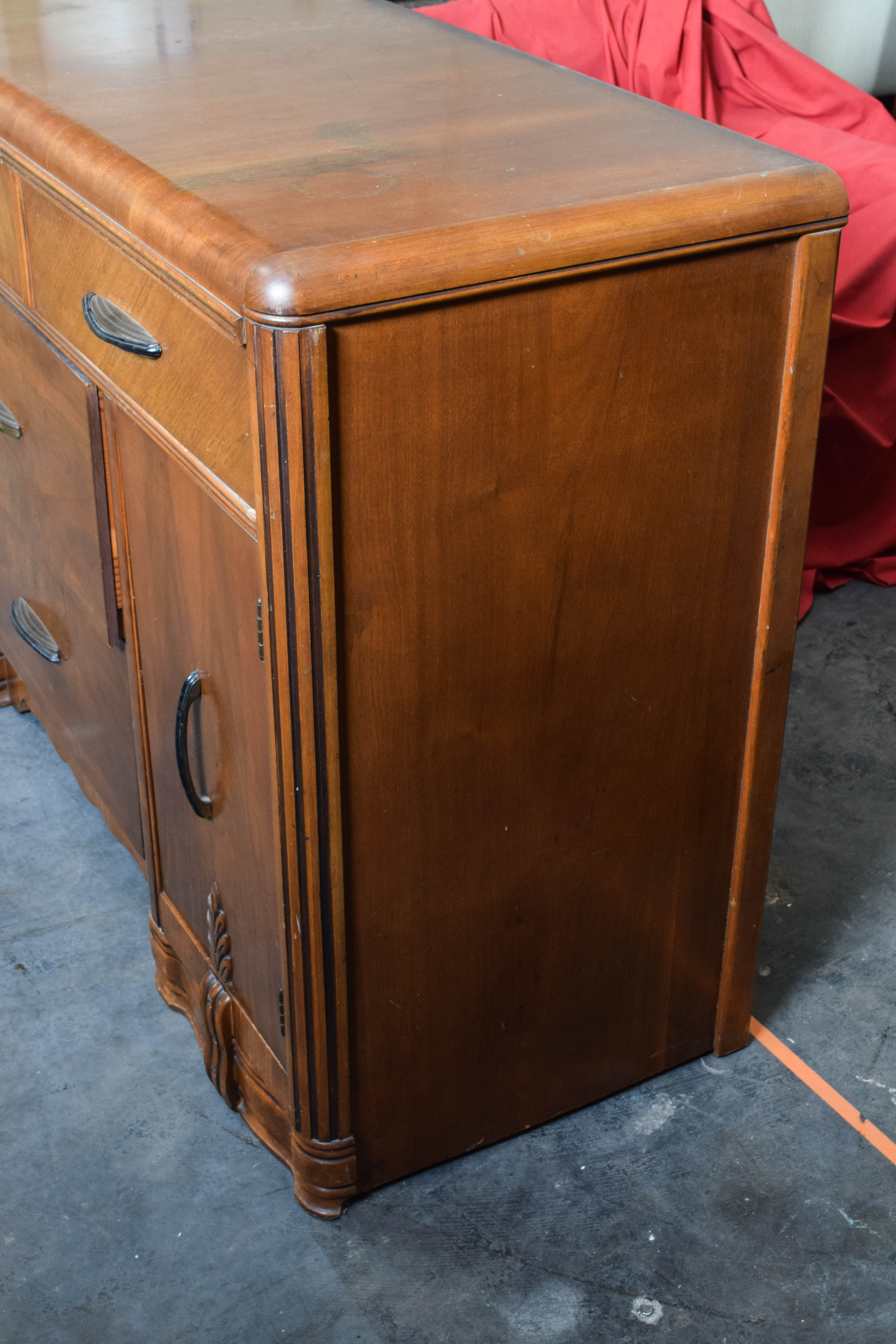 Vintage Art Deco Waterfall Buffet