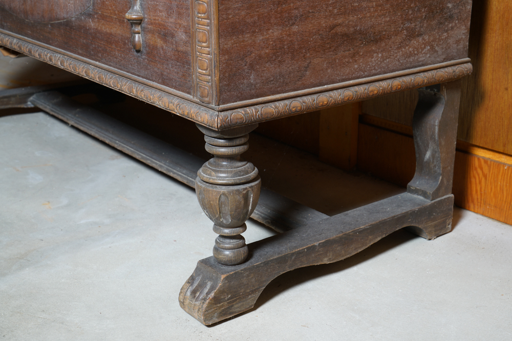 Vintage Italian Renaissance-Style Cedar Chest by Lane