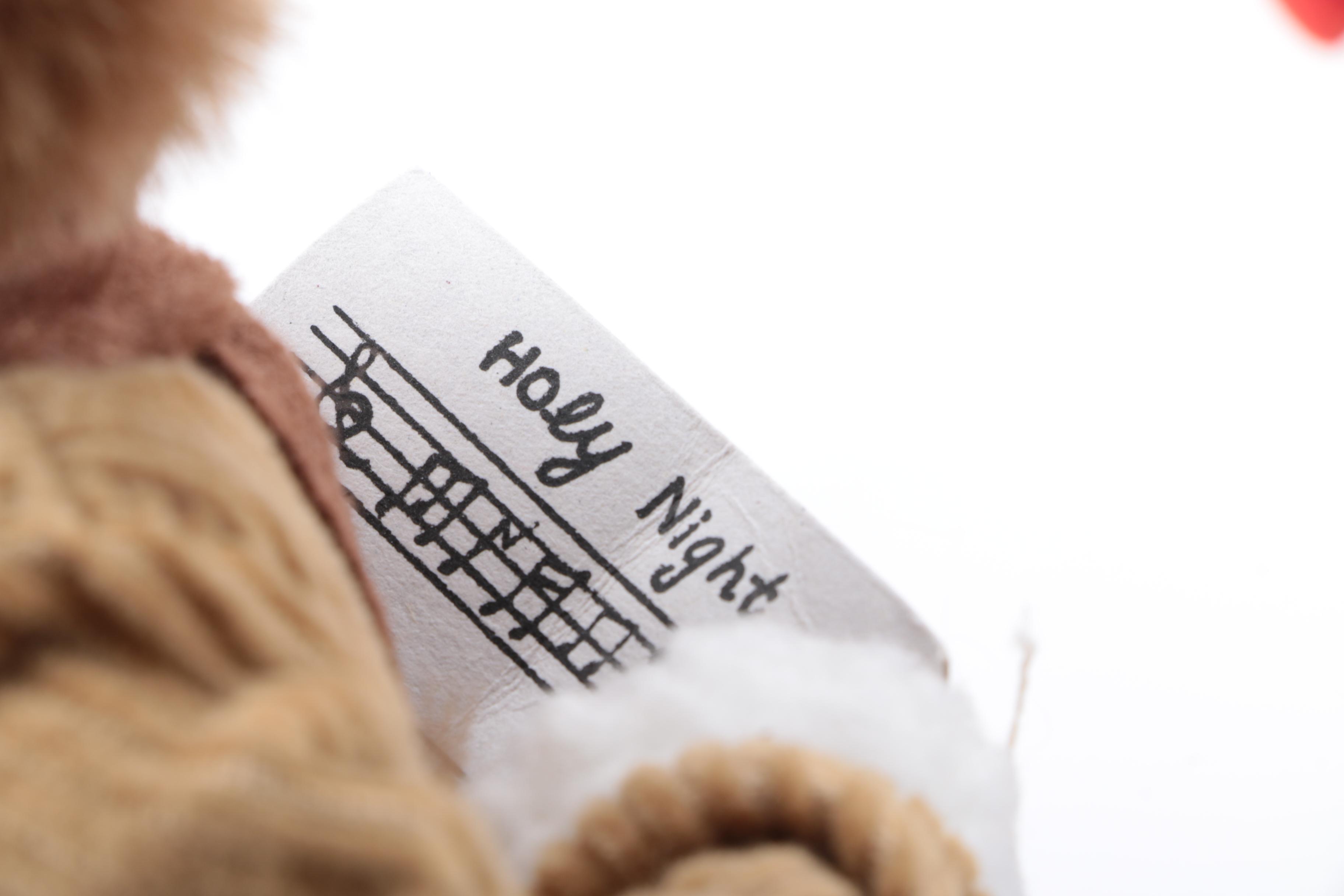 Byers' Choice Christmas Choir Figures