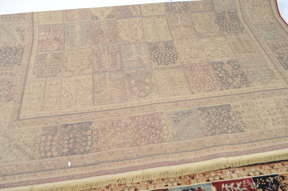 Machine Made Bakhtiari-Style Floral Area Rug