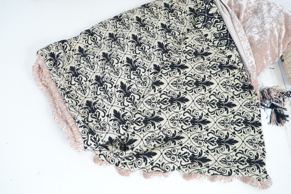 Crushed Velvet and Damask Bedding Set