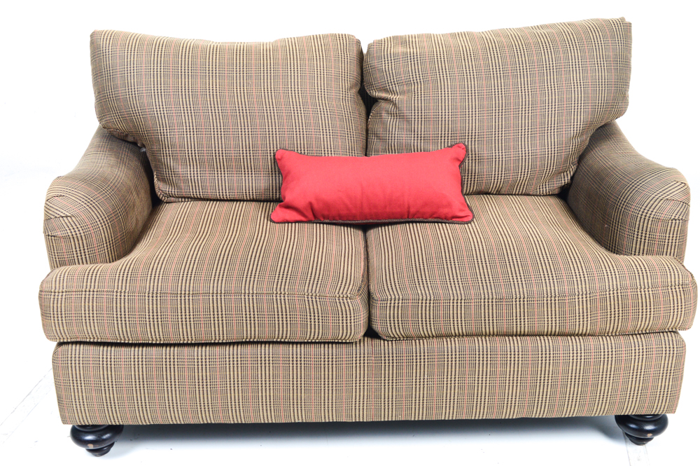 Henredon Ultra-Soft Houndstooth Loveseat