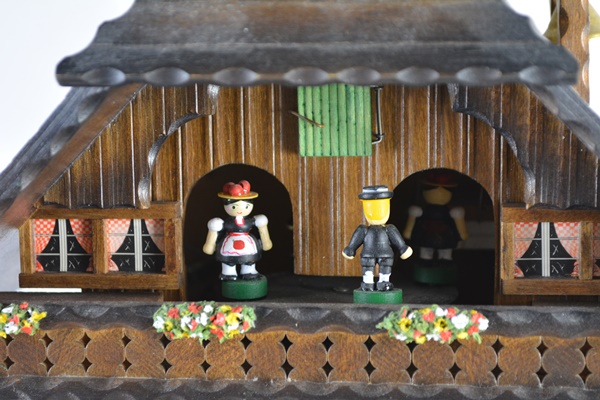 Reuge Fröhliche Wanderer Cuckoo Clock